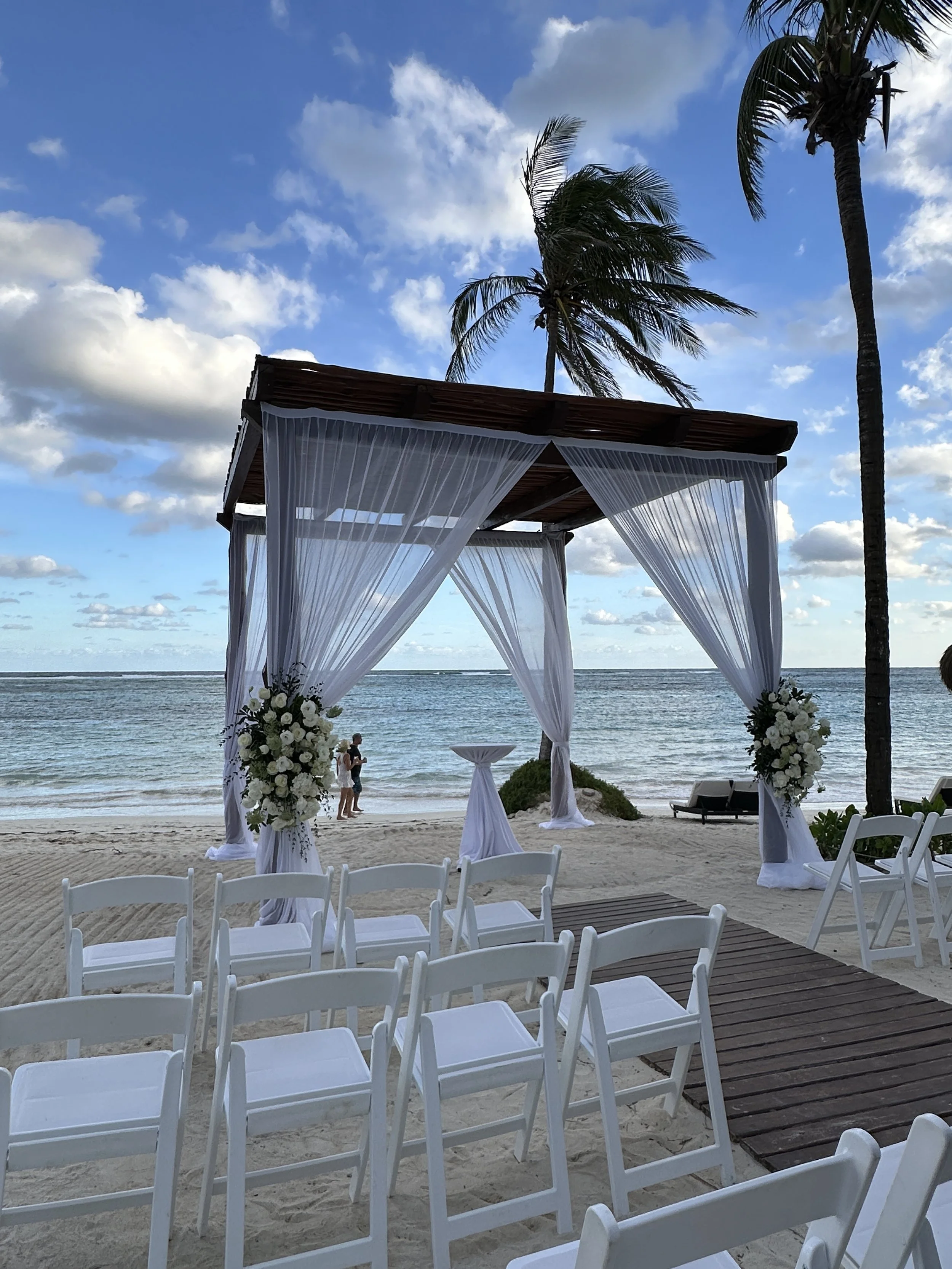 Destination wedding Secrets Akumal, beach wedding Riviera Maya Mexico