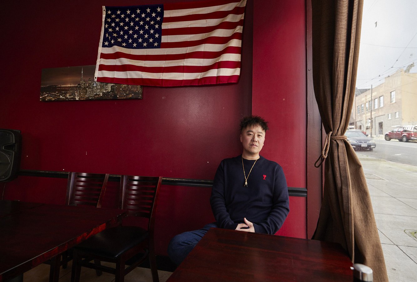 pete-thompson-photographer-life-style-restaurant-imigrant-american-flag.jpg
