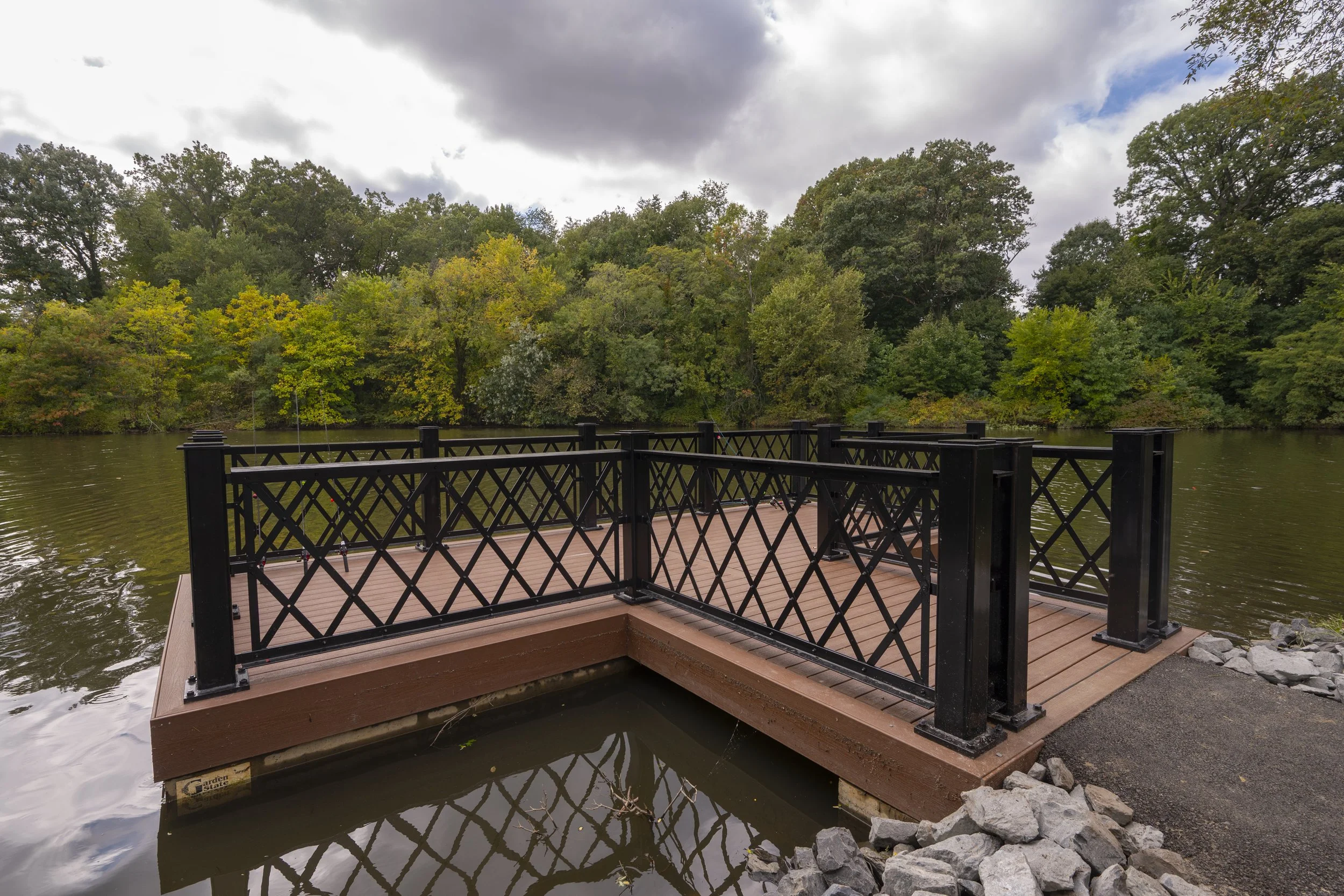 newton-lake-park-pier-ribbon-cutting_55559653048_o.jpg