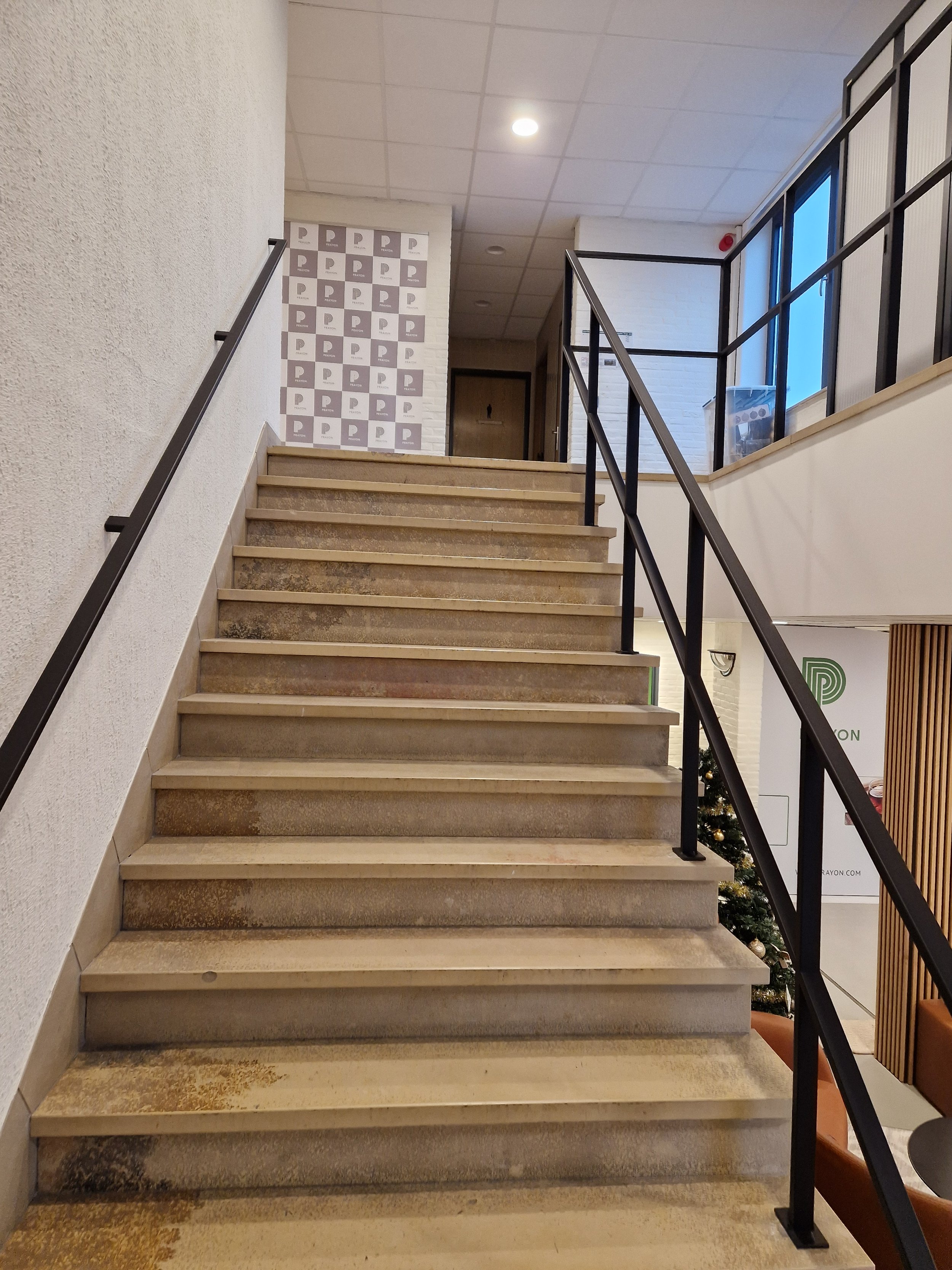 Prayon nv Ruisbroek trapleuningen 1.jpg