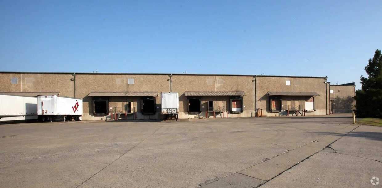 North Hills Blvd Building