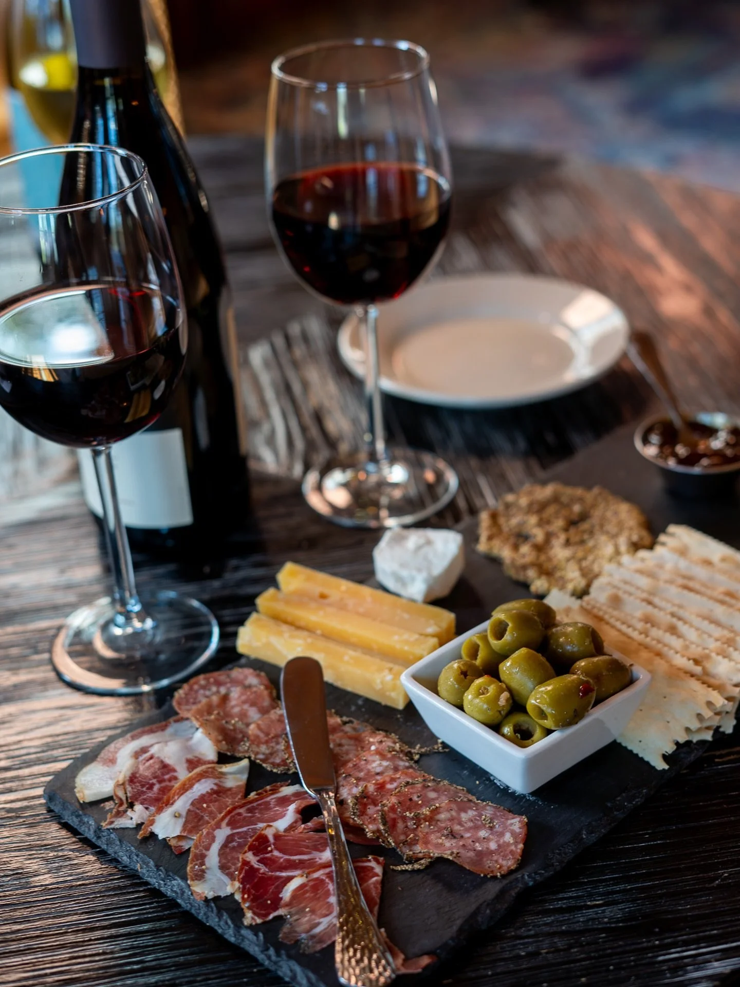 Come un-win(e)d with us after work - Happy Hour starts at 4:00 with half off house cocktails and beer!

#CorkitBraselton #BraseltonGA #WineBar #DrinkLocal #HappyHour