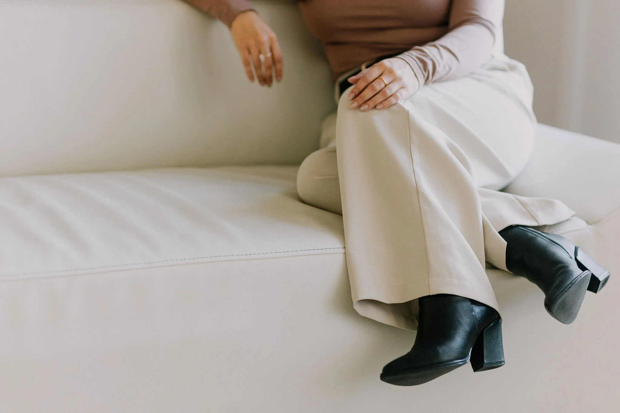 couples therapy couch