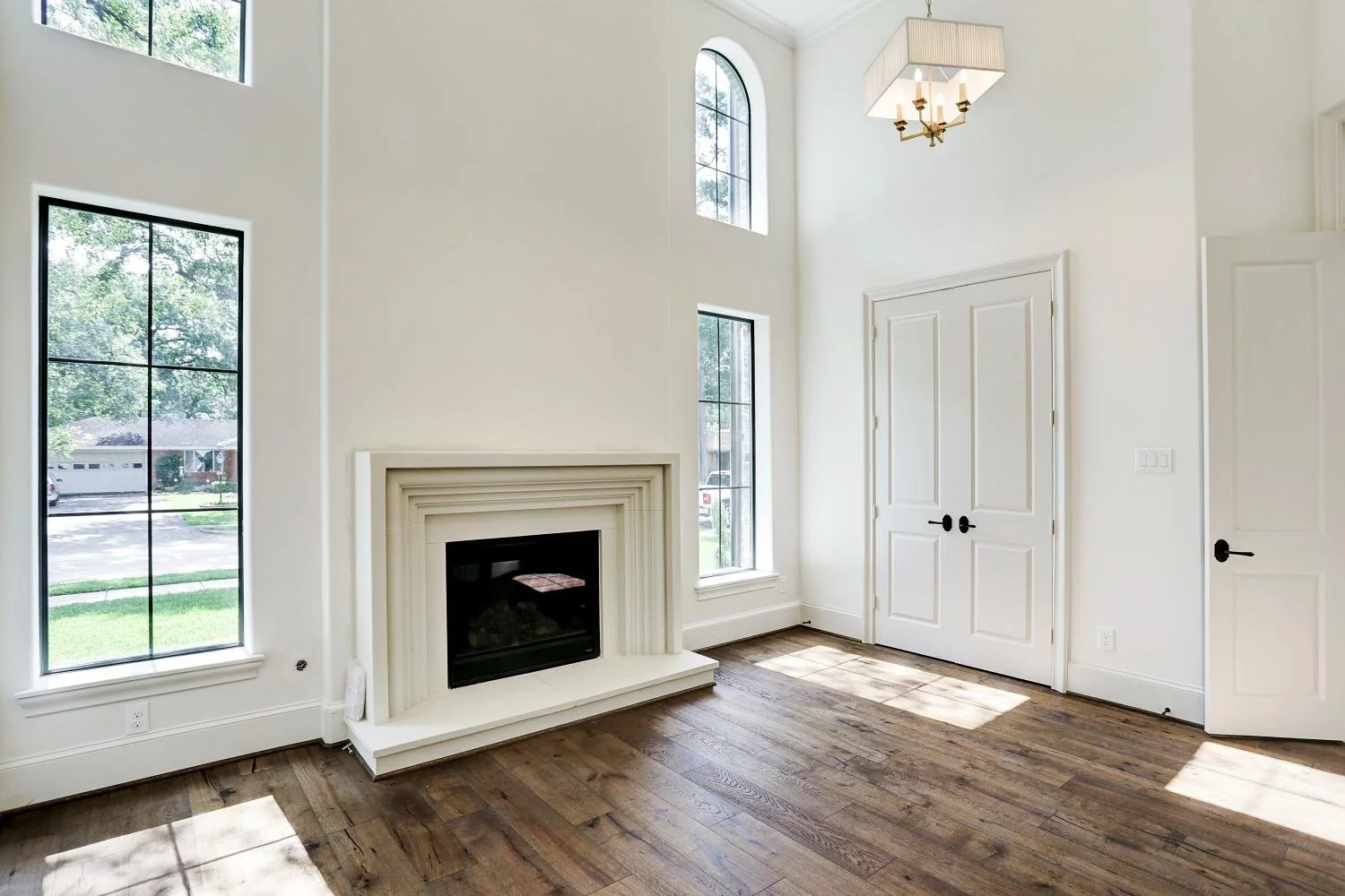 Lynnview 1615 IMG 07_1.jpg