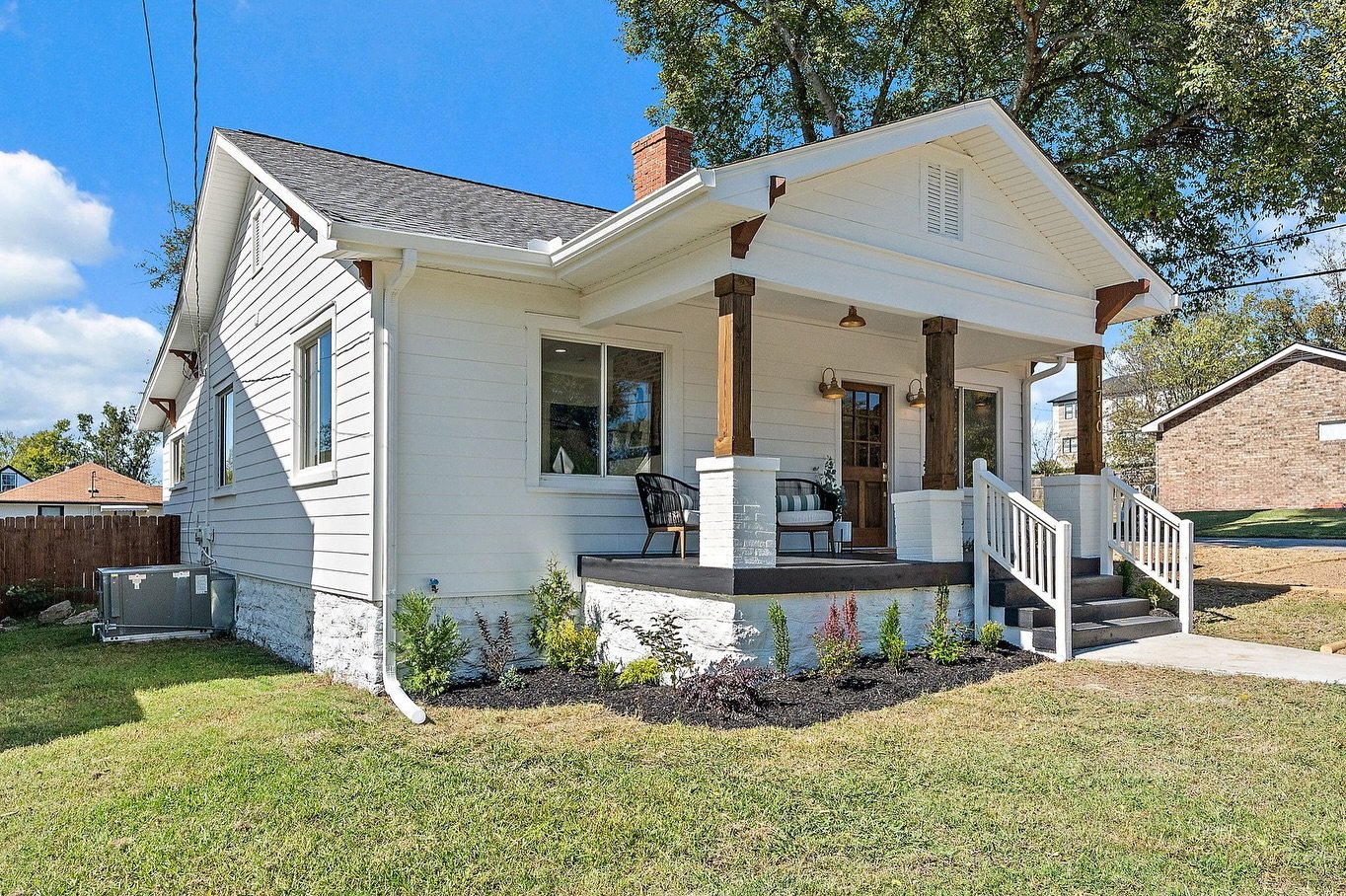 One-of-a-Kind, Single Level, Renovated Home in Highland Heights ☀️ $650,000

1710 Lischey Avenue, Nashville, TN 37207 3 Bed, 2 Bath 1448 SqFt 0.21 Acres
$650,000

✨ Victorian-era fireplaces, soaring ceilings, and floor-to-ceiling exposed brick that w