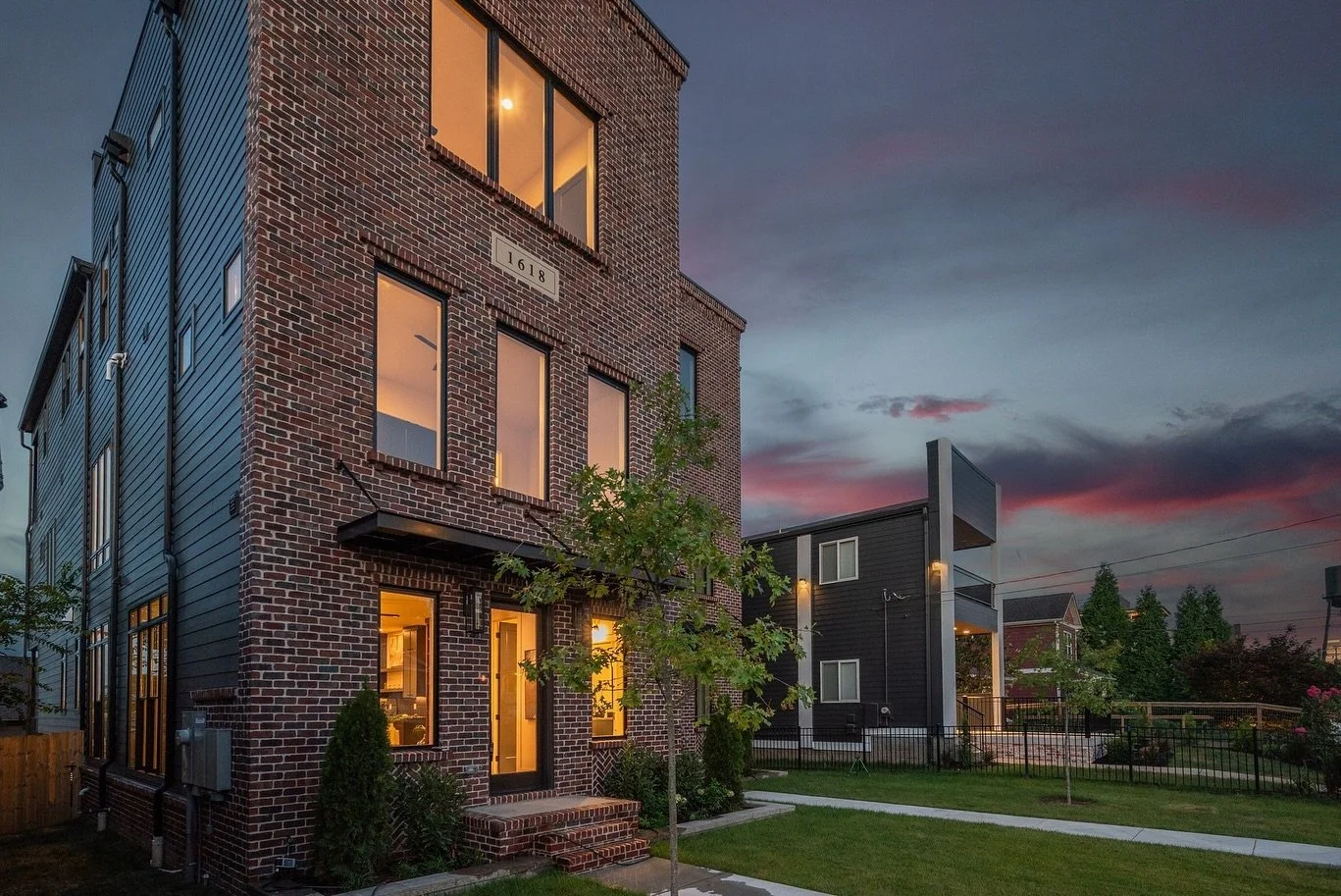 Elevated, Urban Luxury in the heart of Germantown ☀️ $1,799,900

1618 7th Avenue N, Nashville, TN 37208 4 Bed, 3 Full +2 Half Baths 3918 SqFt 0.03 Acres
$1,799,900
 ✨ Urban Luxury, Elevated. ✨ This architecturally refined TimoSIX residence delivers u
