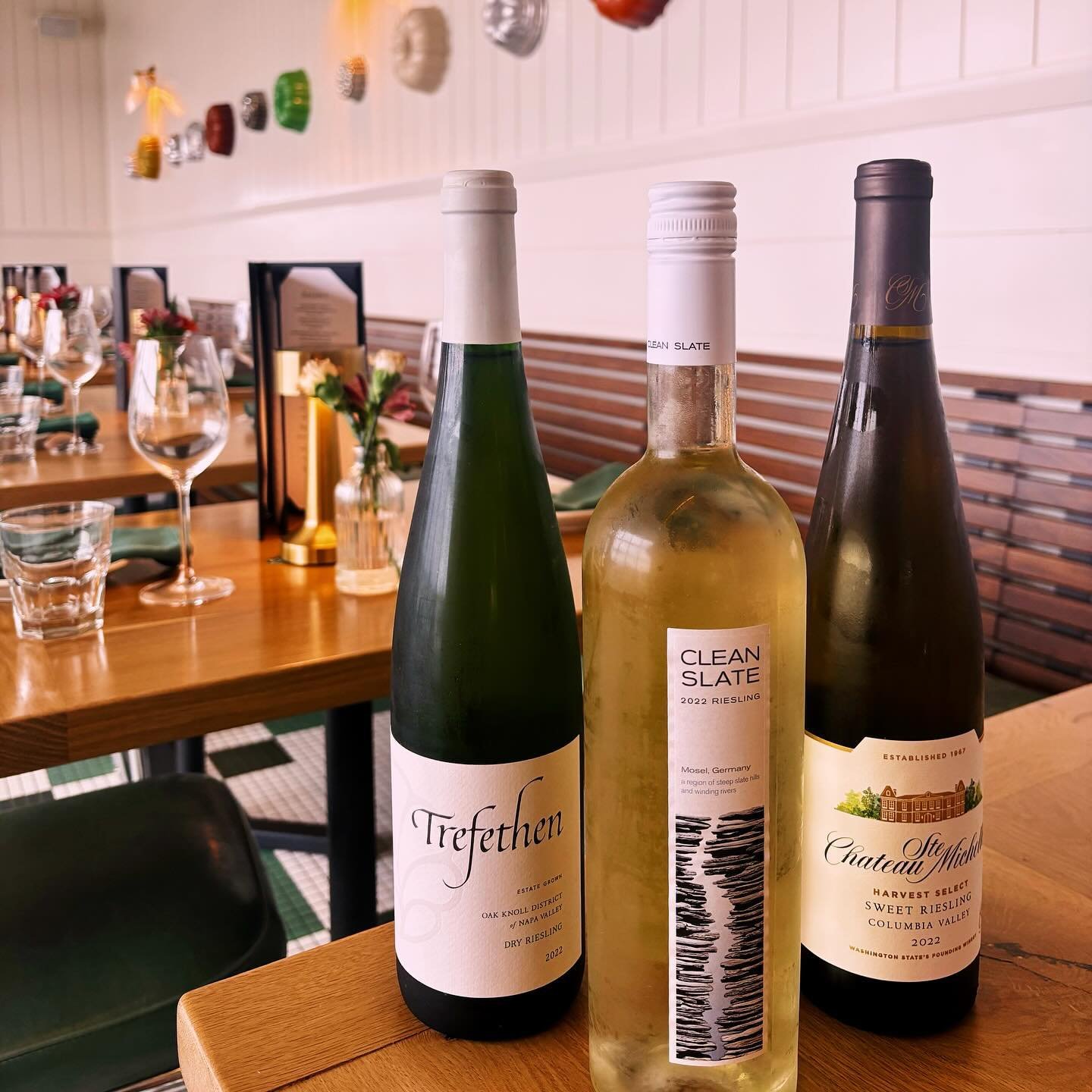 We&rsquo;ve teamed up with Southern Glazer&rsquo;s to bring you a truly unique experience in celebrating Riesling Month at Barrett&rsquo;s. Join us this weekend to taste our 3 glass flight:

Clean Slate - ripe peach, citrus, modern
Chateau Ste Michel