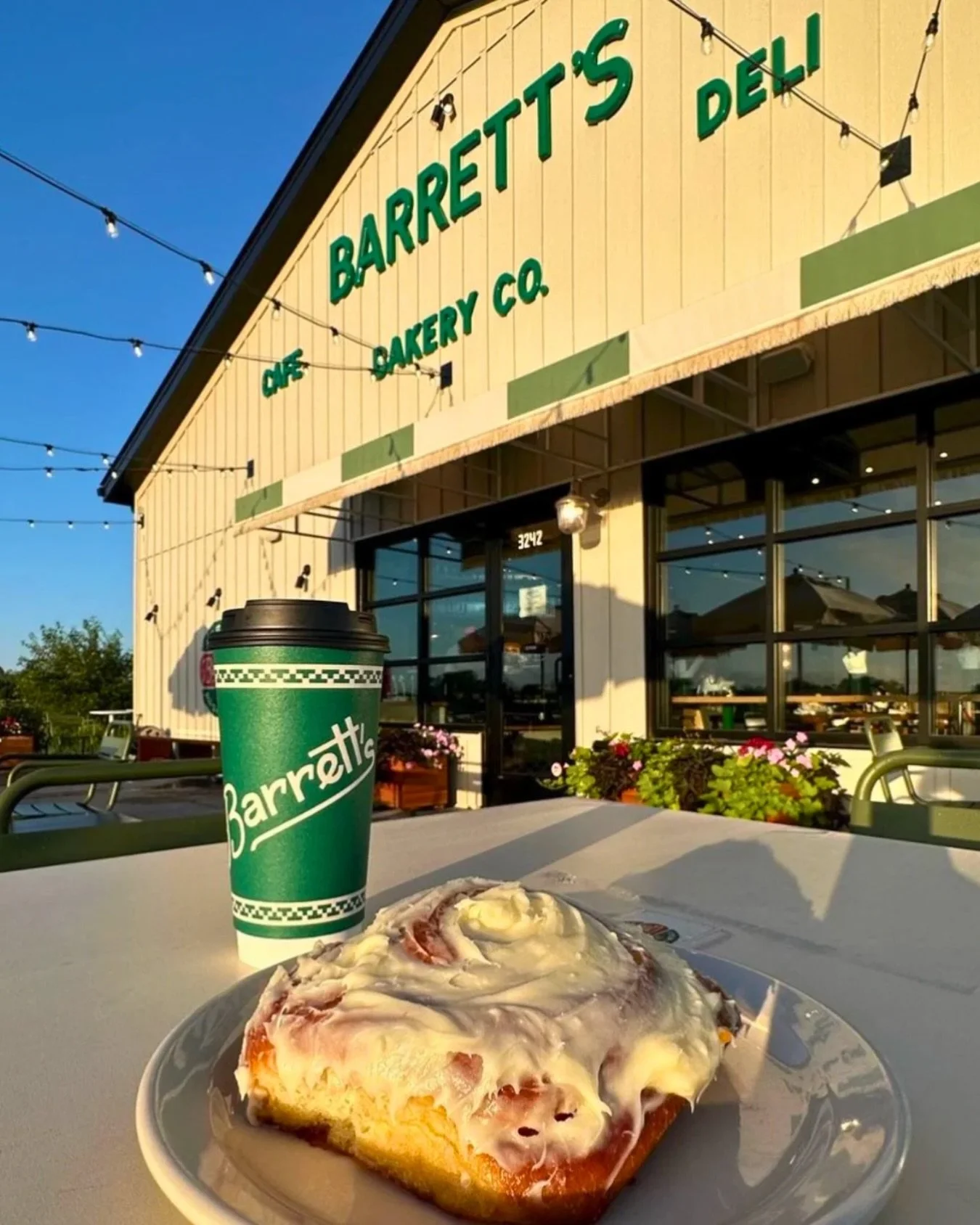 🥳 YES, BARRETT&rsquo;S WILL BE OPEN ON LABOR DAY

👏 7AM-3PM | No Reservations Necessary | First Come, First Serve 

🤤 Cinnamon Rolls While They Last

#iowafood #iowacity #coralville #northliberty #restaurant