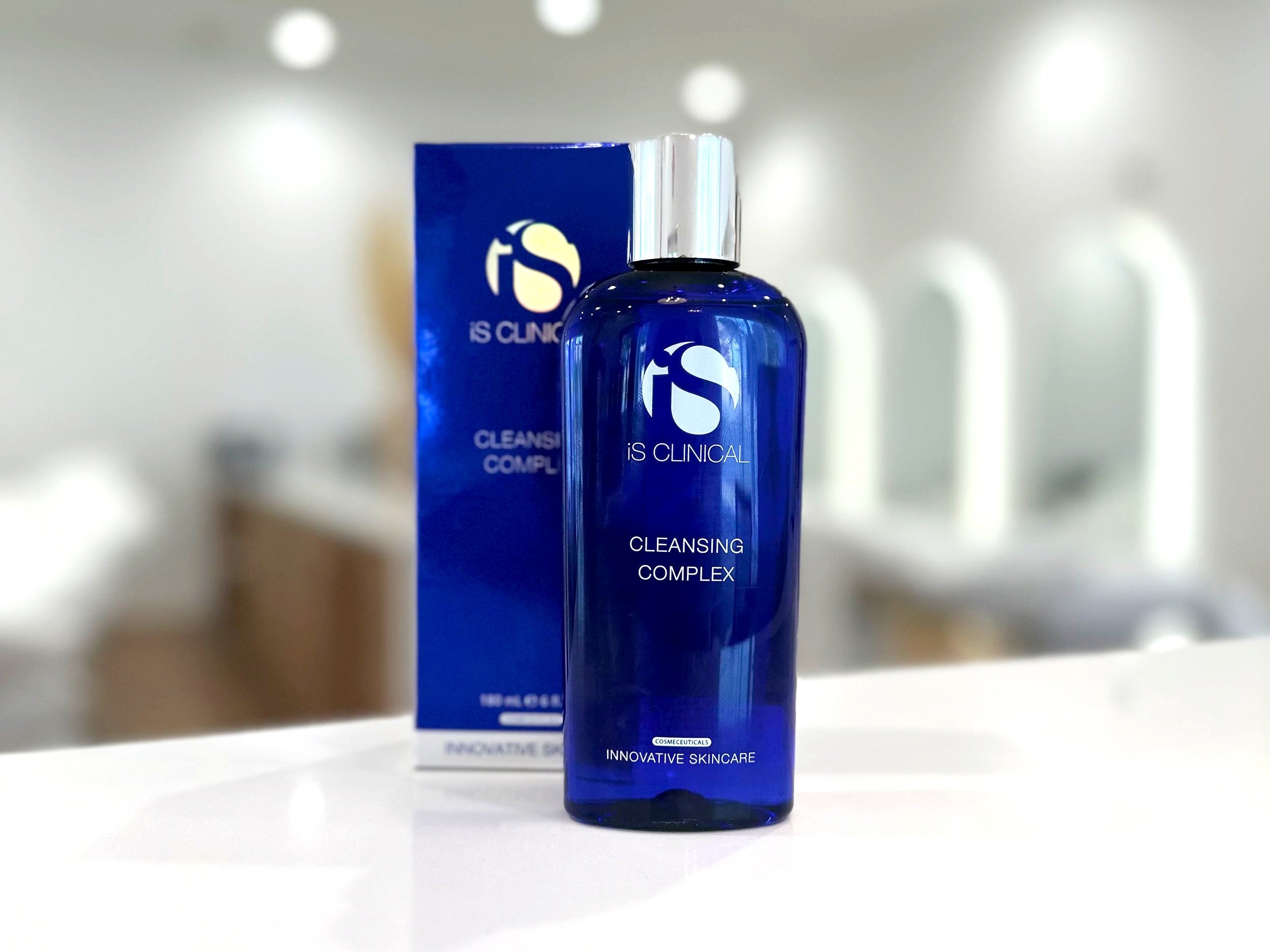 iS Clinical Cleansing Complex