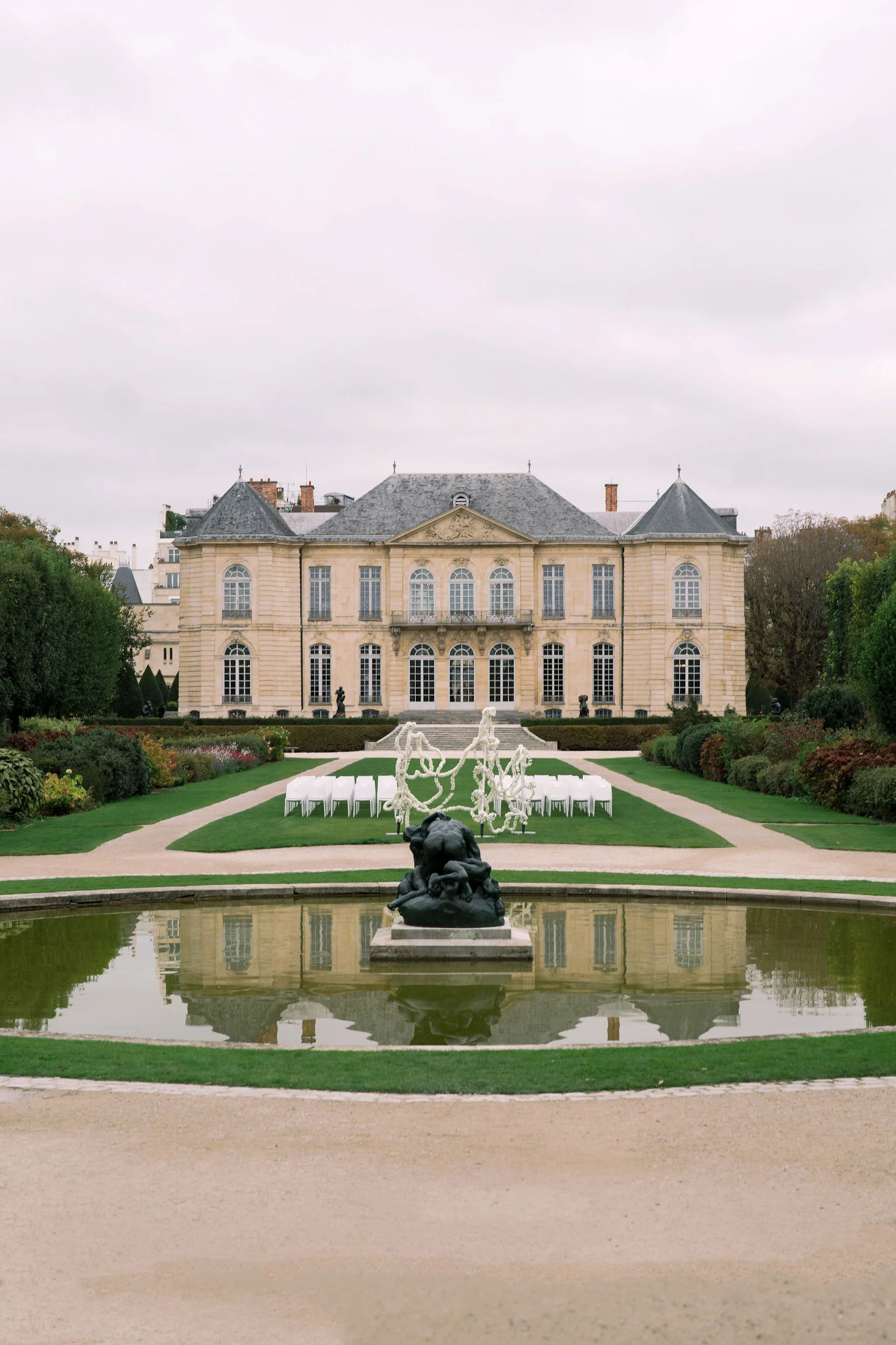 Editorial ceremony installation at Musée Rodin in Paris designed by The Petaler Floral & Events Co. A creative direction and production studio specializing in destination weddings for American couples in France.