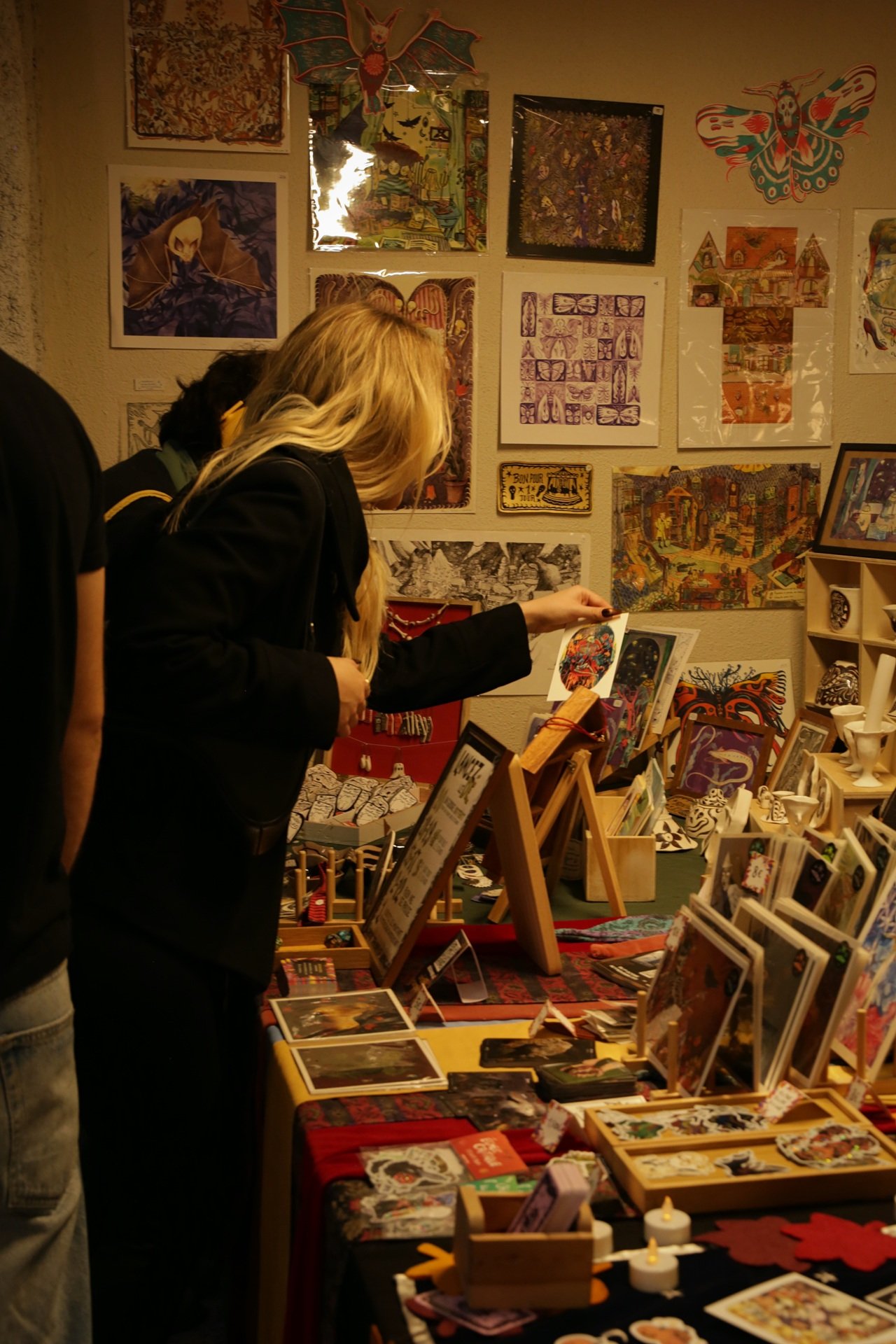 Stands Interaction Public 1.jpg