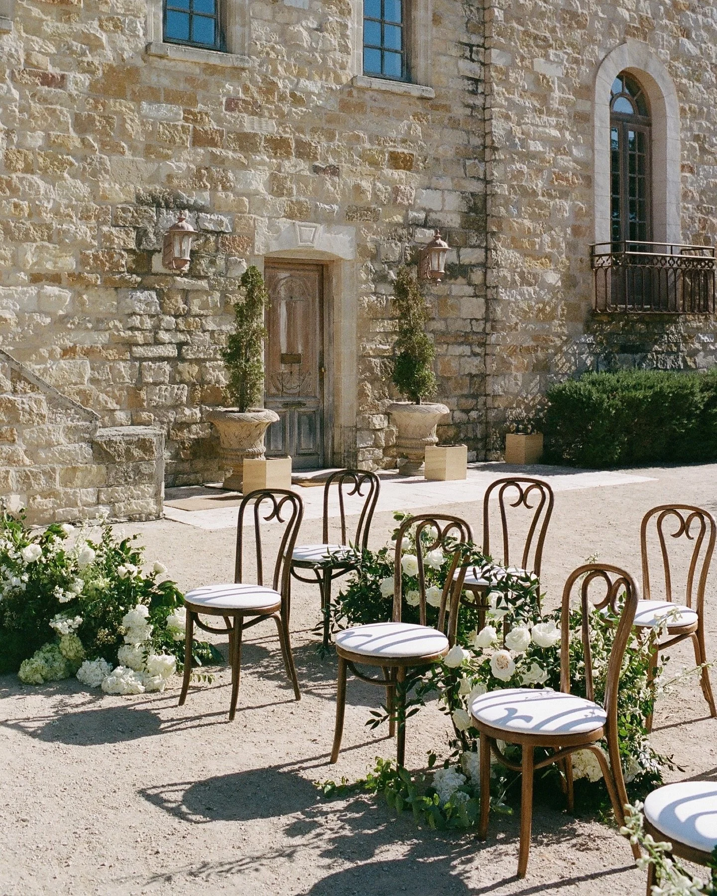a beautiful day in santa ynez on 35mm film 

planning &amp; design @lovelytimeweddings 
photographer @kristinpiteophoto 
venue @sunstonevilla 
floral @wildwestflorals 
dresses @moniquelhuillierbride 
rentals @foundrentalco @casadeperrin @bbjlatavola 