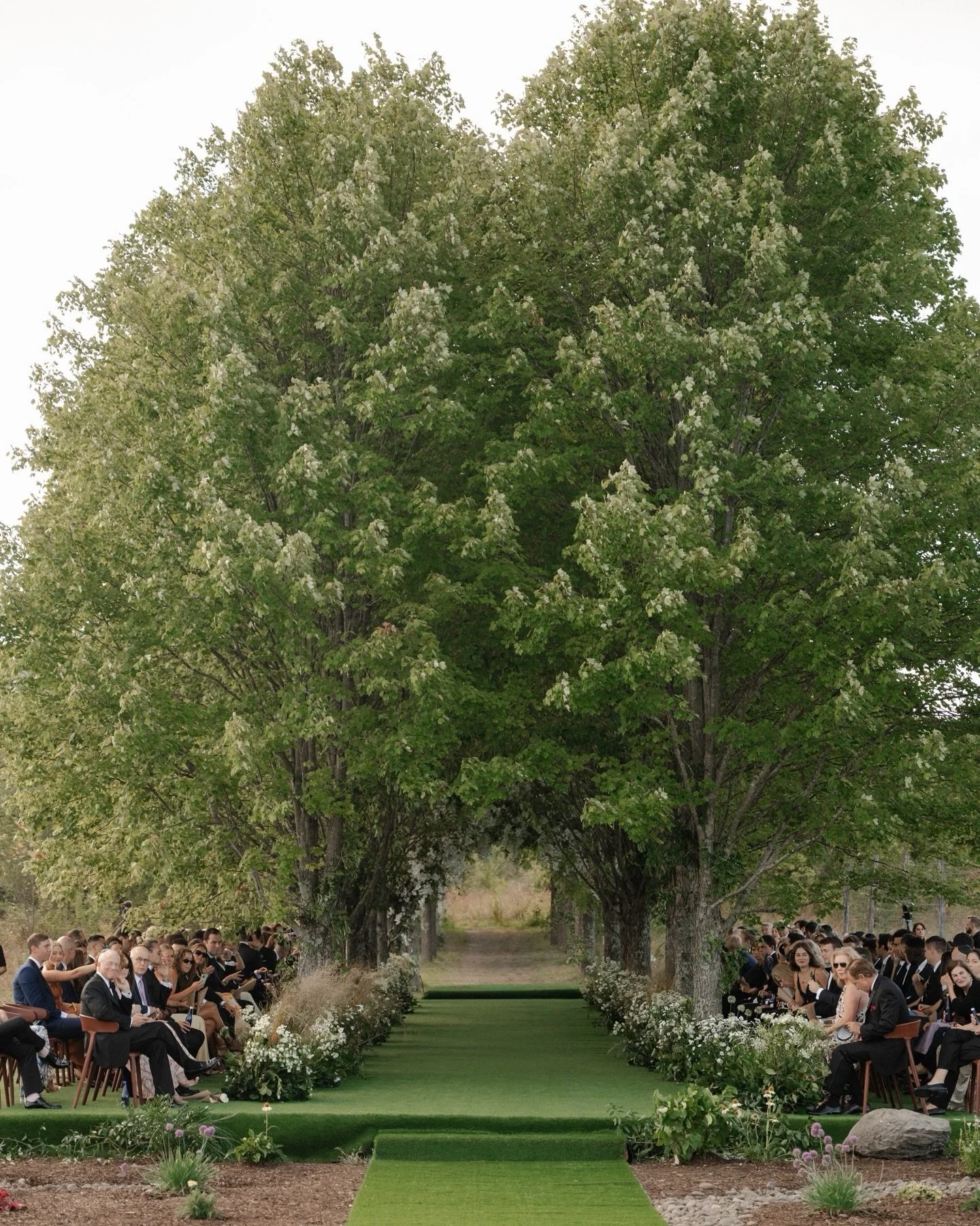forever in love with @wildflowerauberge <3

Photo @kristinpiteophoto 
Planning &amp; Design @patglennproductions
Venue @wildflowerauberge
Beauty @dukehairnyc @cam.artistry
Groom&rsquo;s Welcome Party @_ttstudios
Groom&rsquo;s Wedding Day @dior
Bri