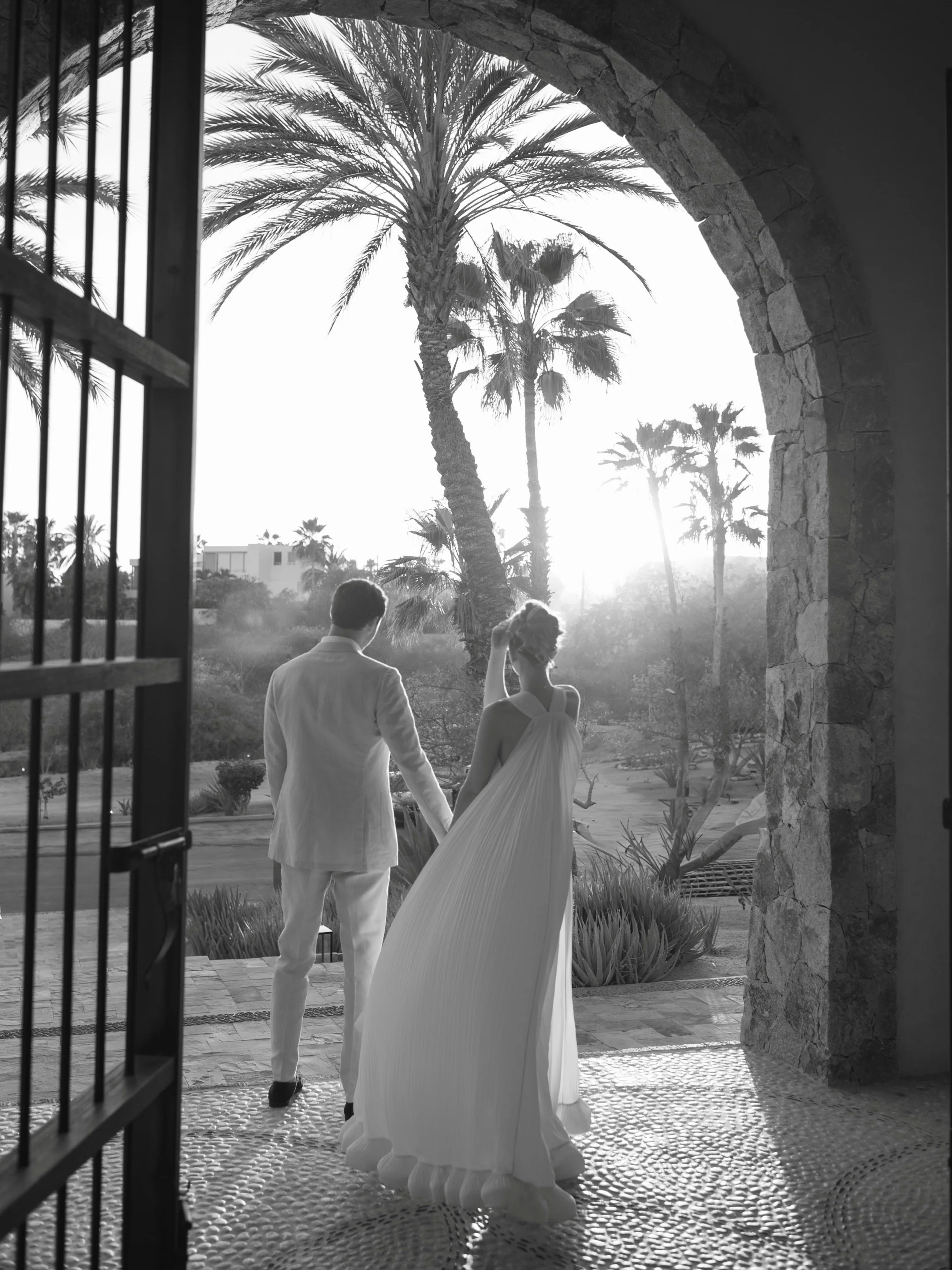 coastal cabo wedding at @esperanzaauberge 

venue @esperanzaauberge
planner @amyabbottevents @gab_curiel
photographer @kristinpiteophoto
floral @casaselvamx
dress custom @inesdisanto
rentals @delcaboevents @cristinag_rentals
hmua @loscabosmakeup