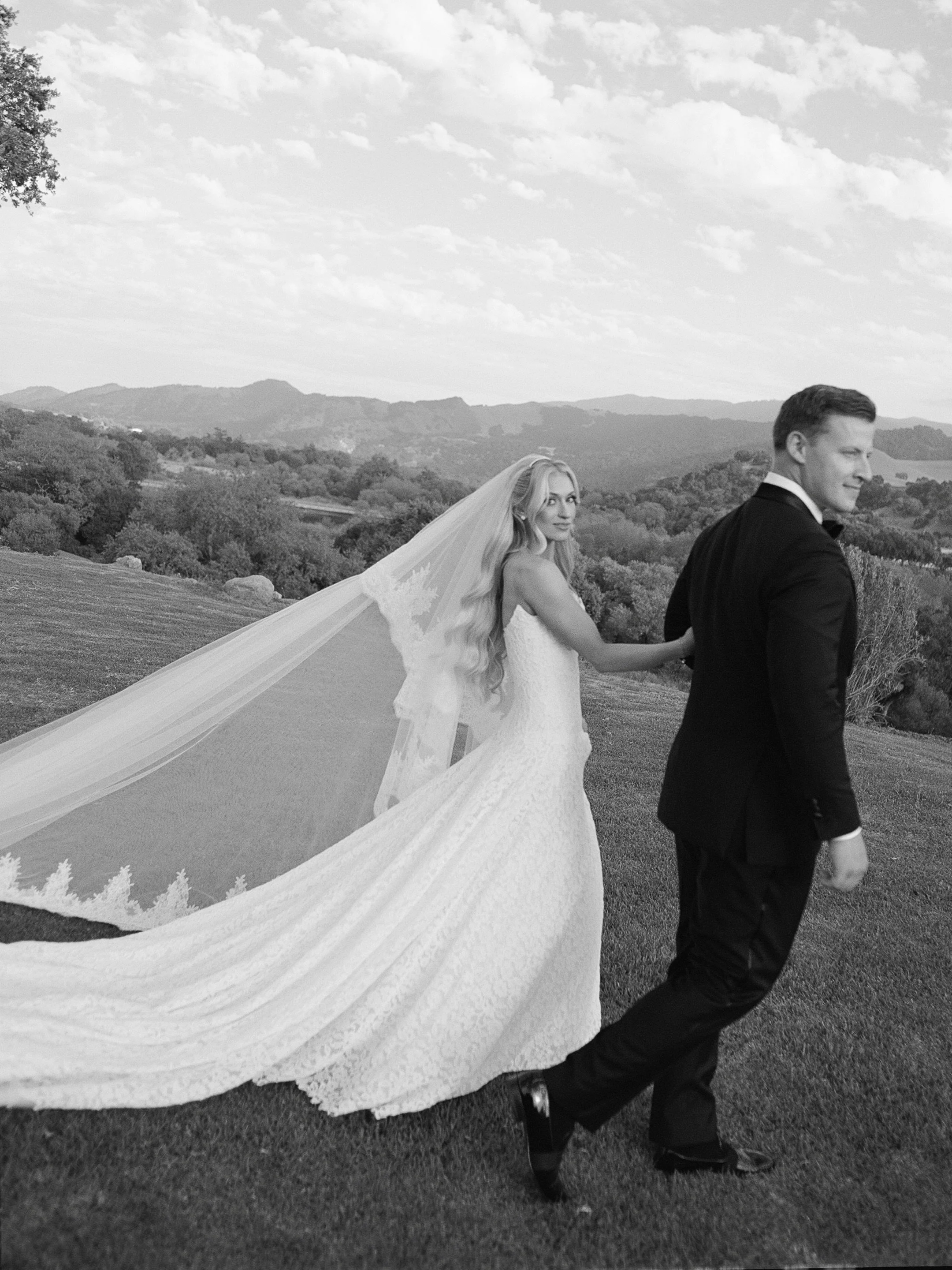 an intimate wedding in santa ynez x

venue @sunstonevilla
planning/design @clubamoreweddings
photo @kristinpiteophoto
video @drydenndemily
florals @camelliafloraldesign @j.floresdesign
catering @ladolcevita_catering
rentals @theonicollection @amigo.e