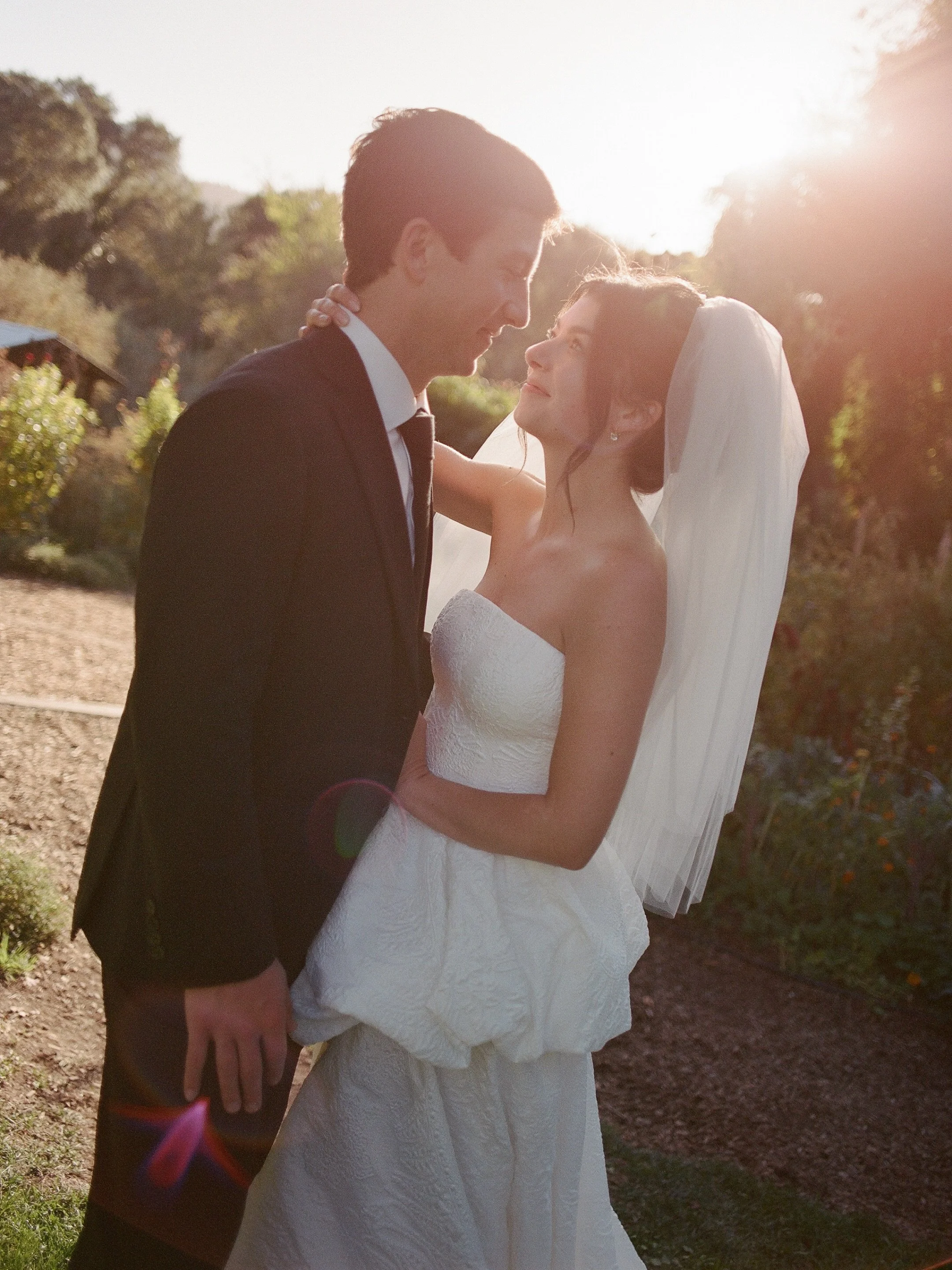 Morgan &amp; Daniel at @boonvillehotel! The most perfect, gorgeous, crispy fall wedding in Northern California!

@momo.jessetombs I adore you! you are one of the sweetest souls. I am so grateful to have met you. And was beyond thrilled when you asked