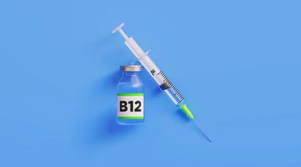 injectable-b12-vitamin-and-syrin.jpeg