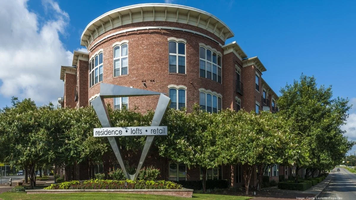 The Triangle - Castle Lanterra.jpg