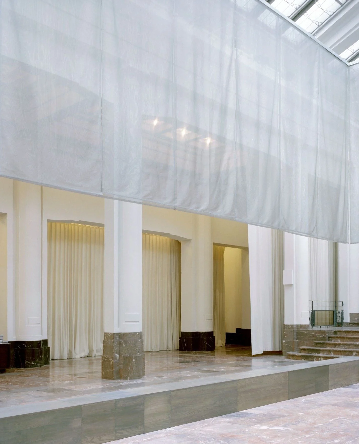 To mark the reopening of the renewed Horta Hall, Carpet Society had the honor of placing one of its rugs at the heart of the Palace of Fine Arts.⁠
⁠
Inspired by Victor Horta&rsquo;s architecture and Bozar&rsquo;s artistic vision, this 100% Belgian cr