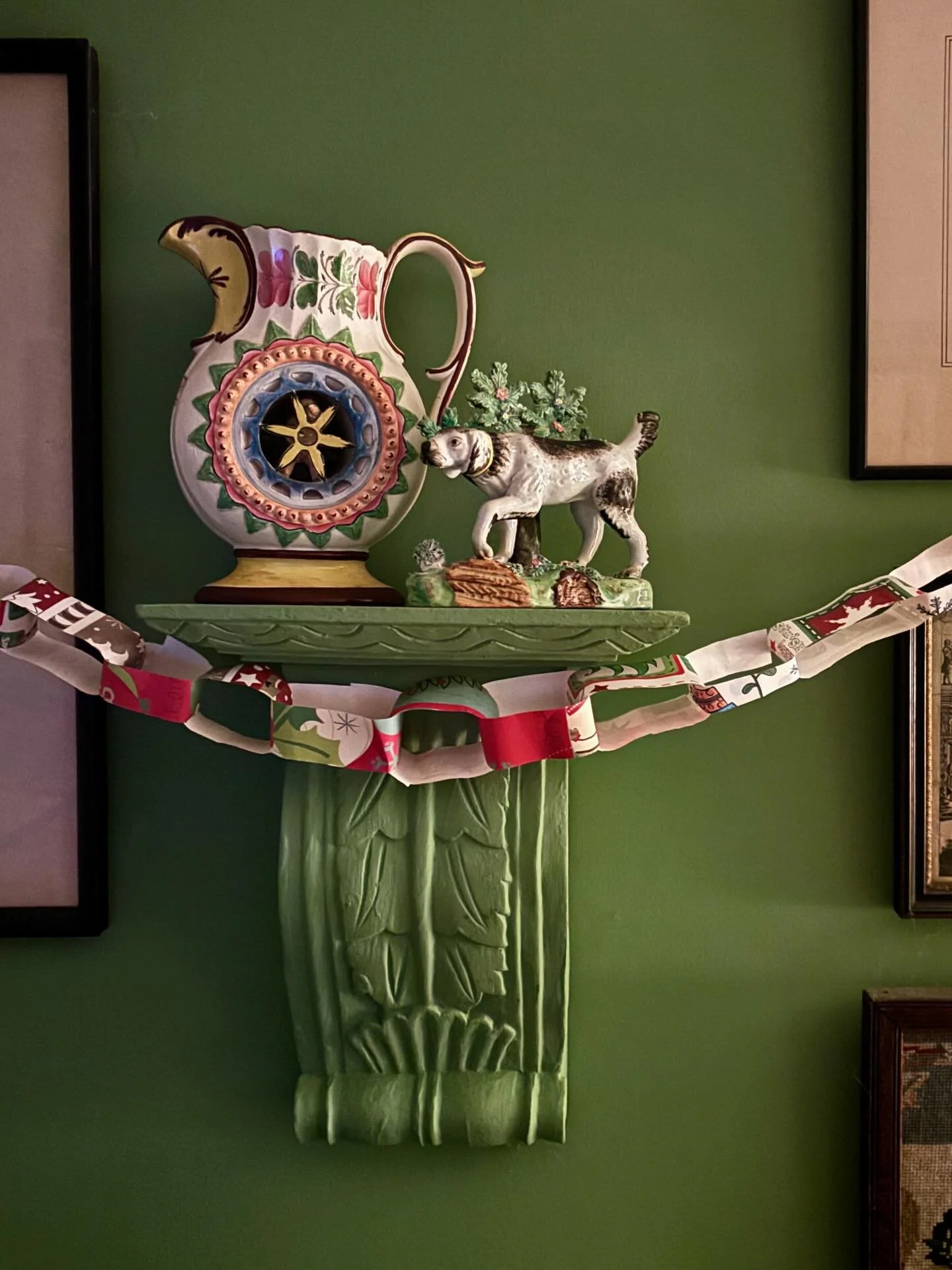 I have so many things I need to do to get ready for Christmas but obviously none more important than painting and hanging a wall sconce for two beloved pieces of Staffordshire pottery! 😁 

I have been wanting to find a showy-off position for my (pos