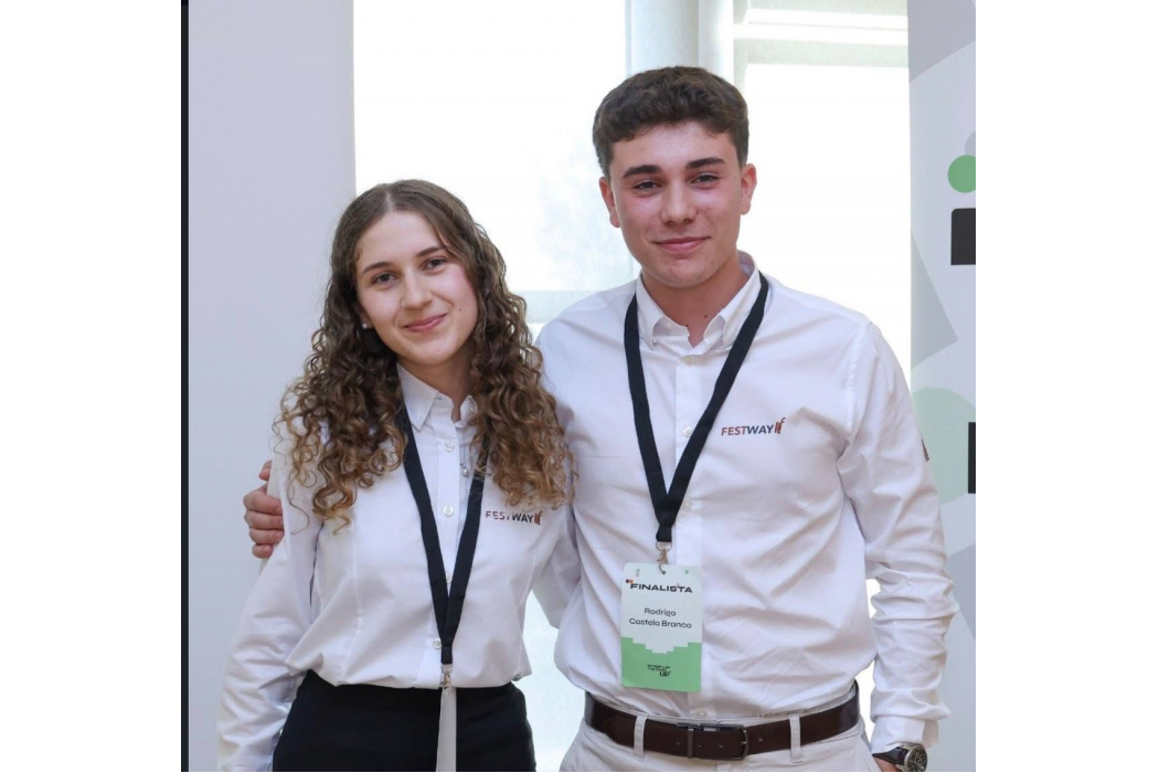 Rodrigo Castelo Branco e Filipa Caldeira conquistam 2.º lugar no Step Up to Startup com a Festway