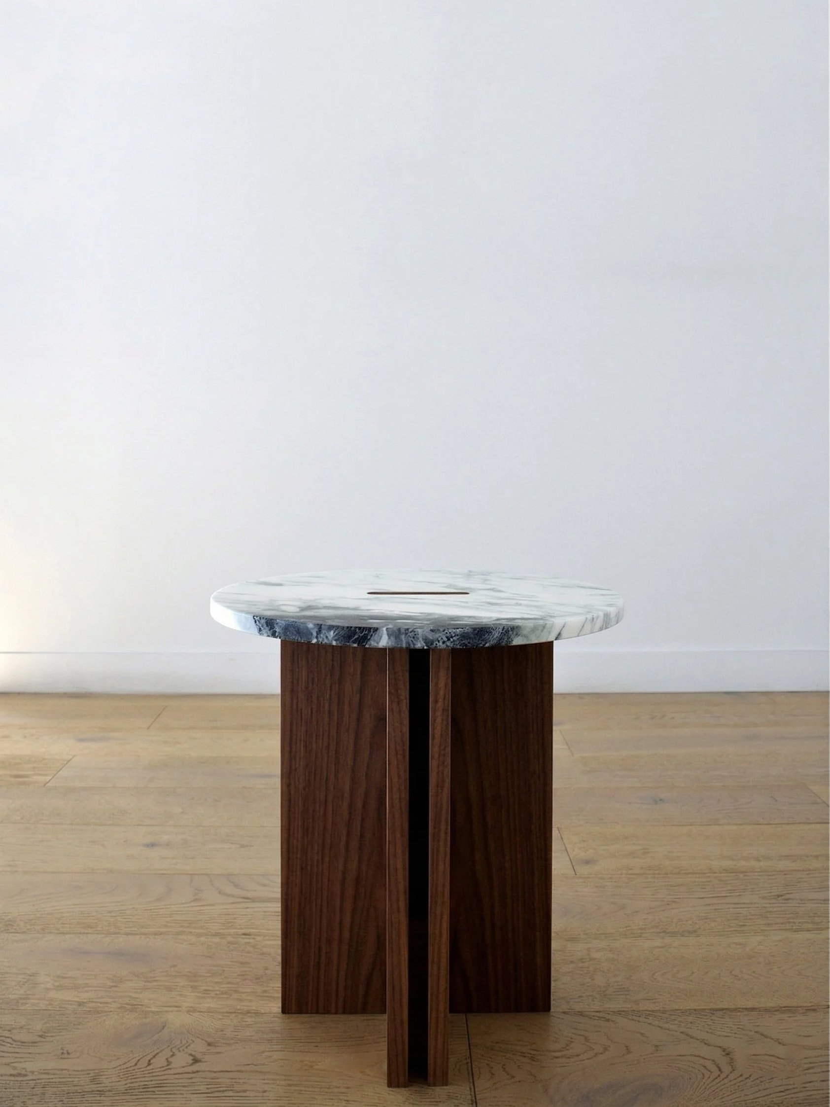 Round+Top+Walnut+Elevation.jpg