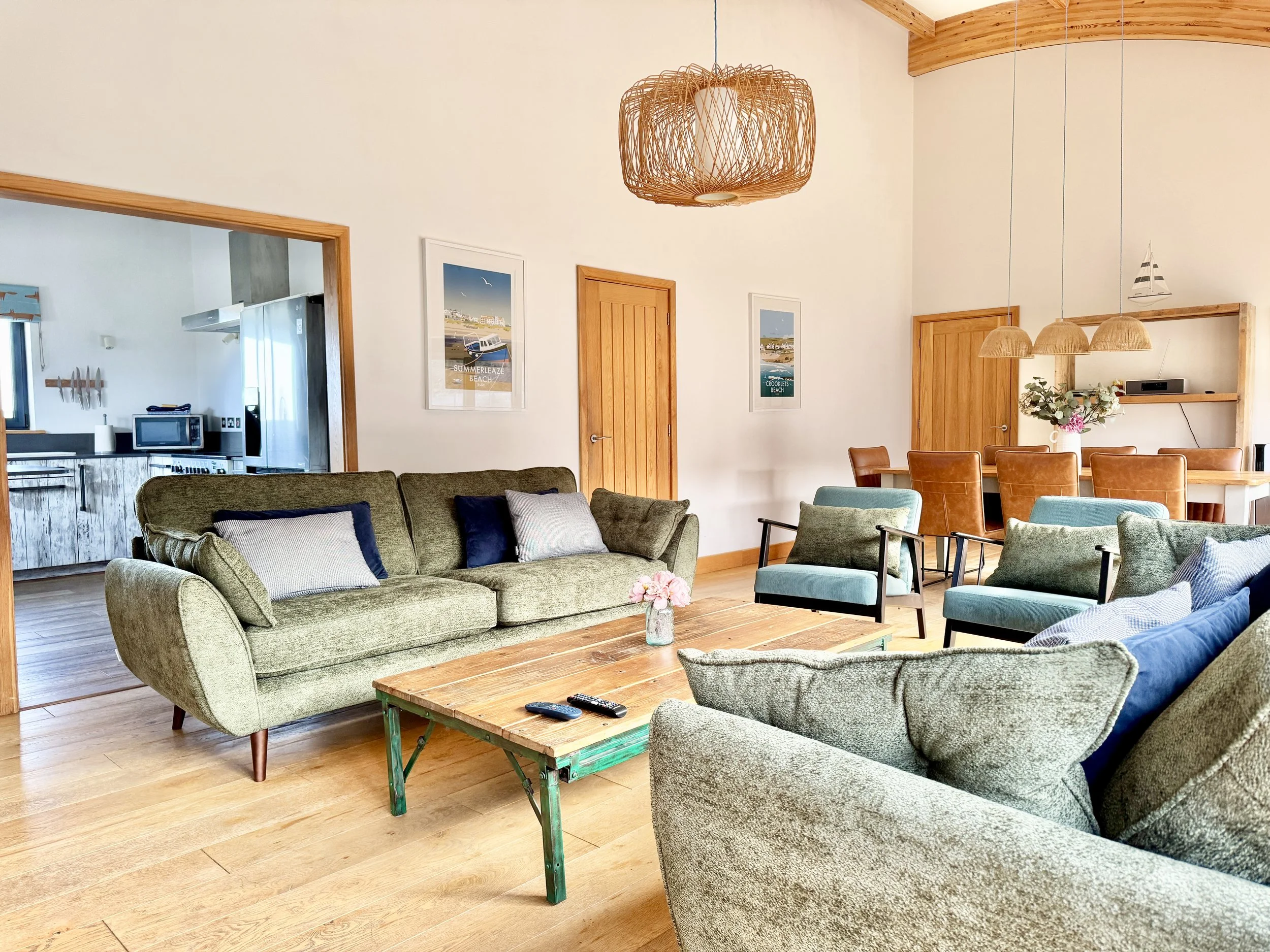 Dutch Barn Living Area 4756.jpg