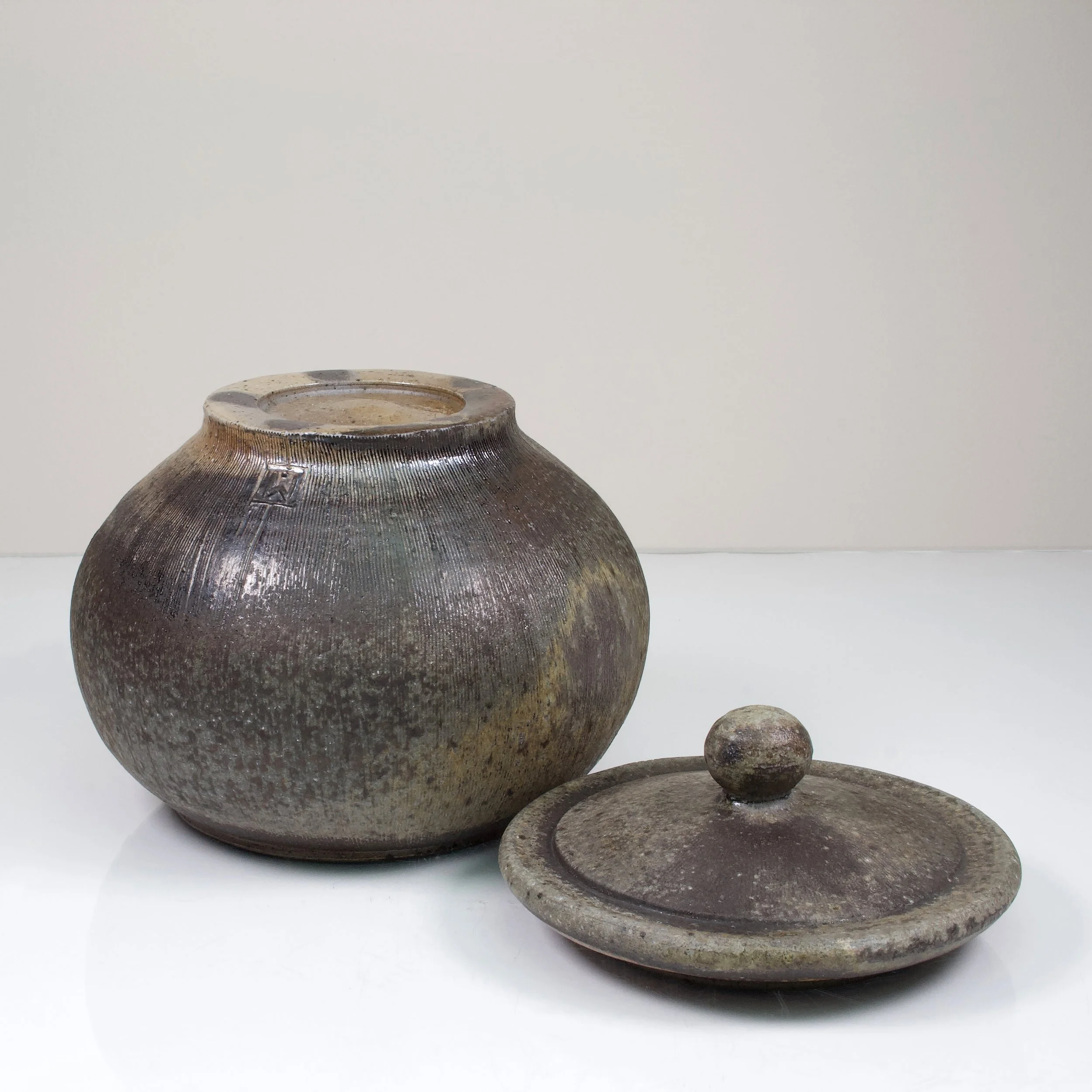 22-jar-01d-2500.jpg