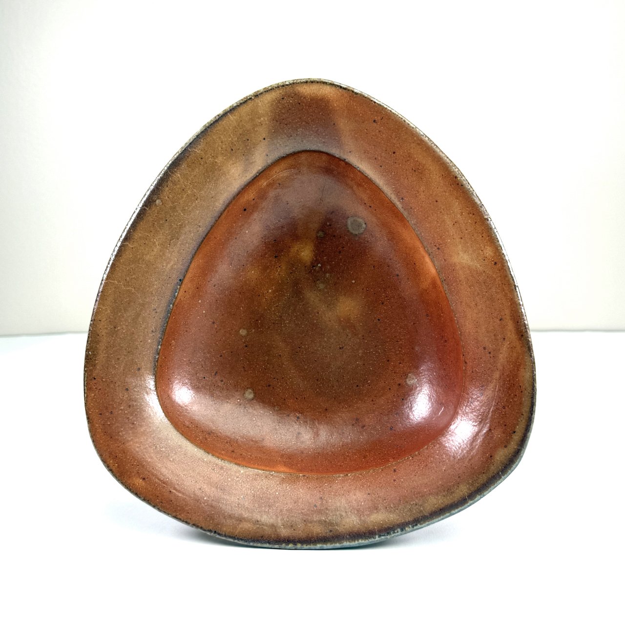 25-trianglebowl-01a-1200.jpeg