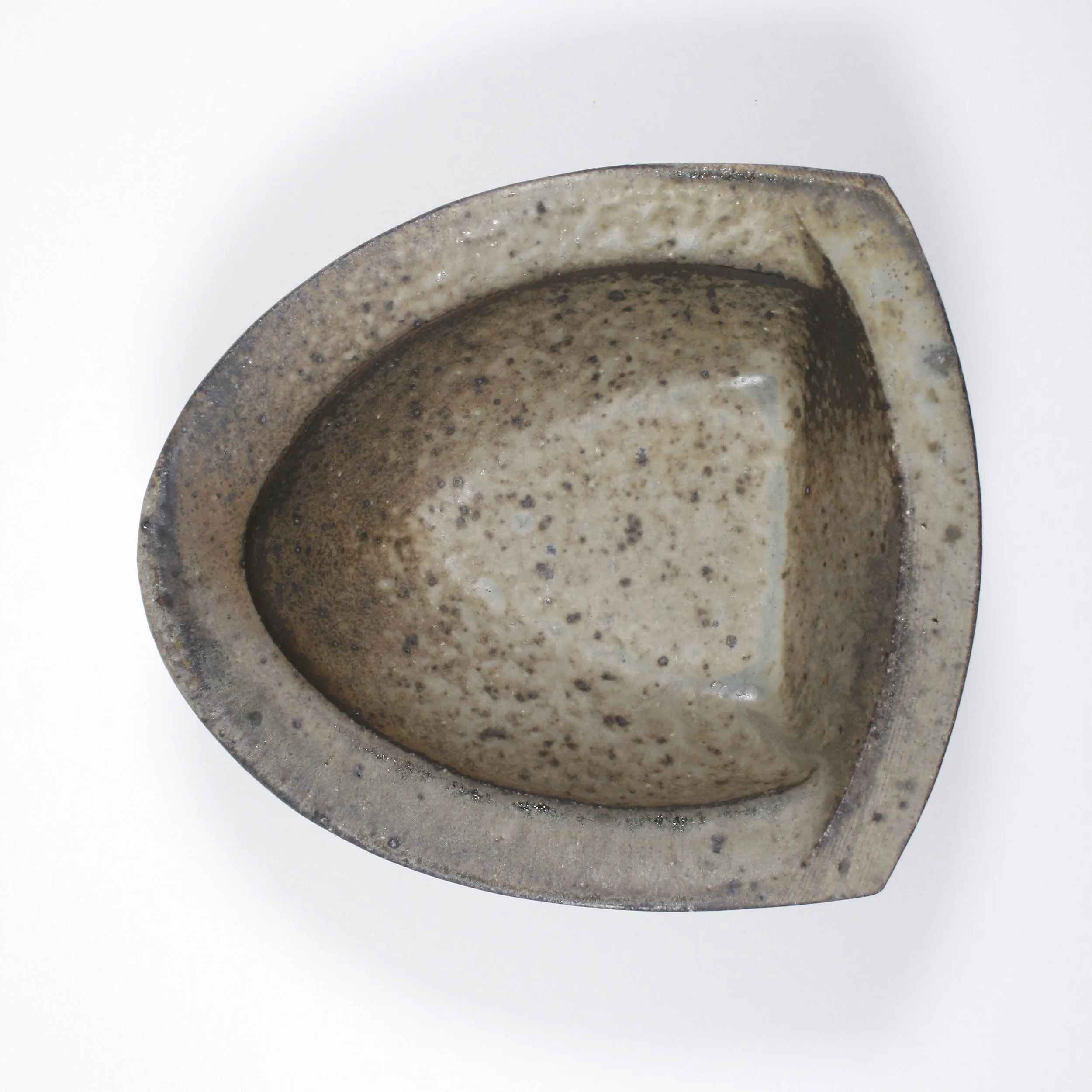 26-trianglebowl-01b-2500.jpg