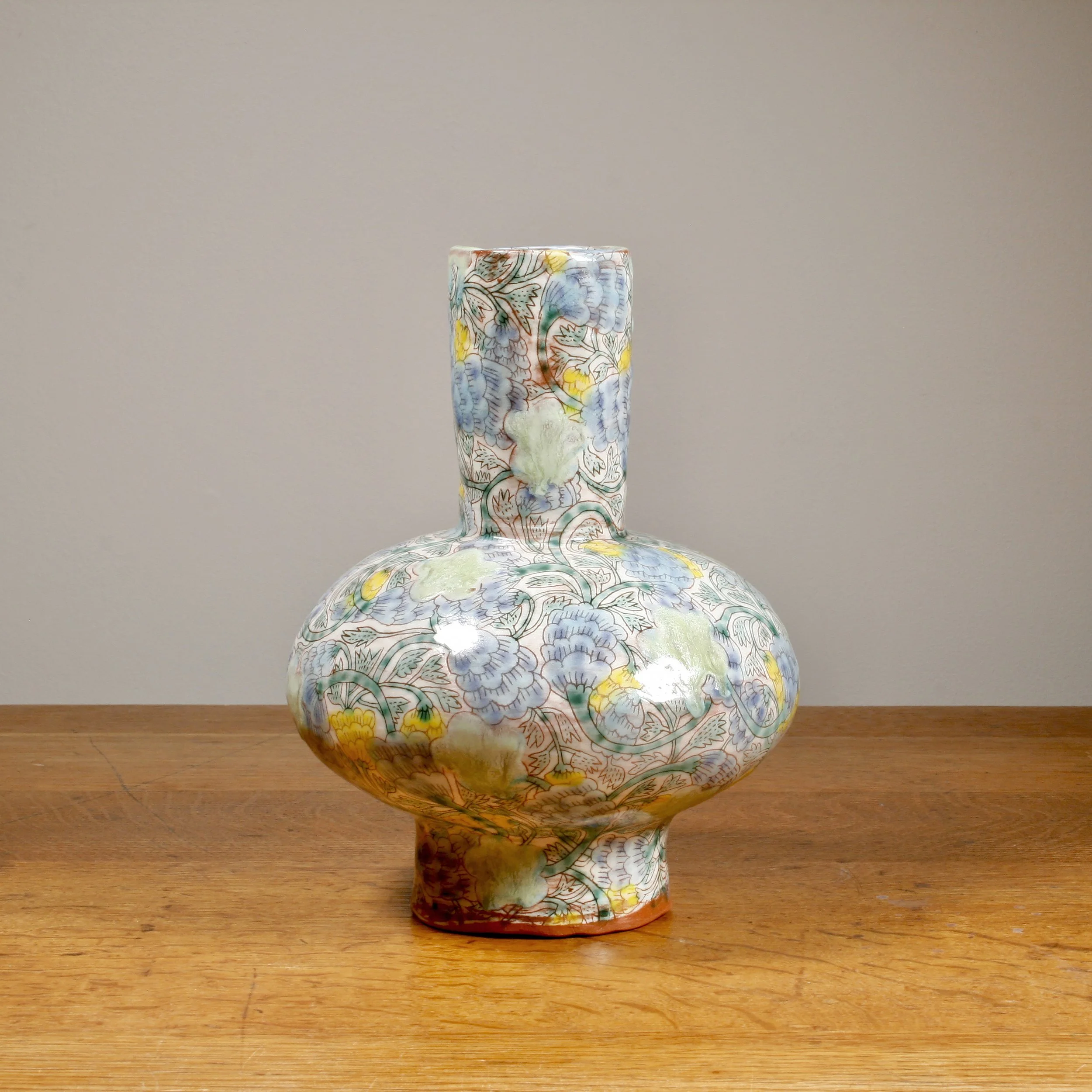 25-vase-02i-2500.jpg