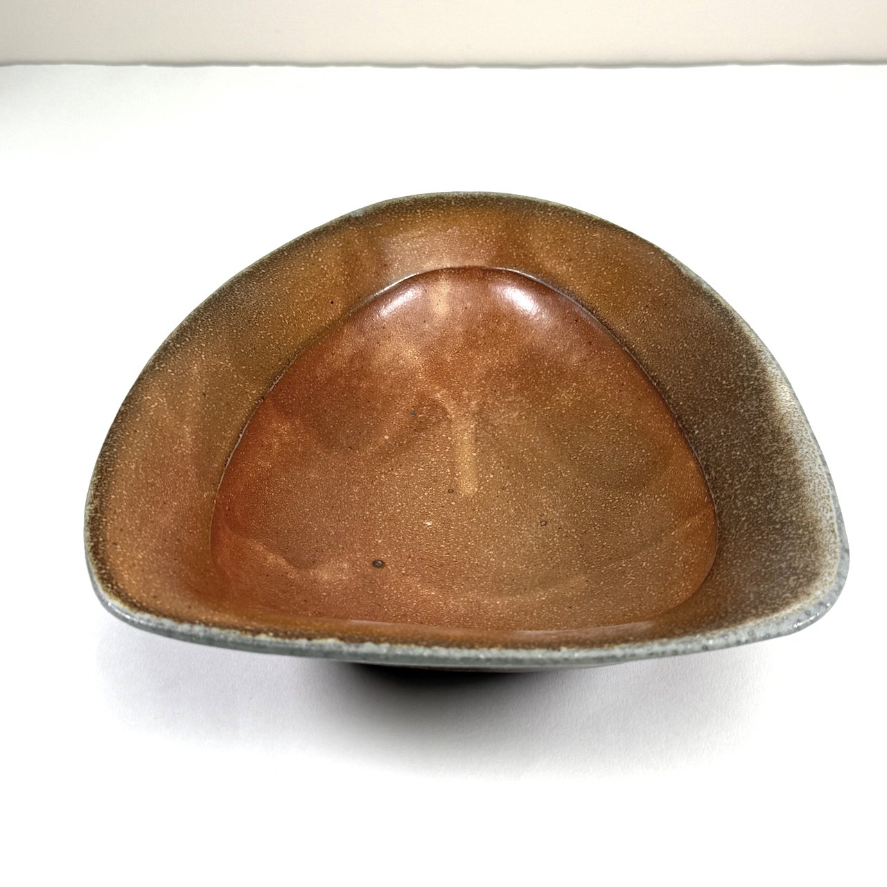 25-trianglebowl-02d-1200.jpeg