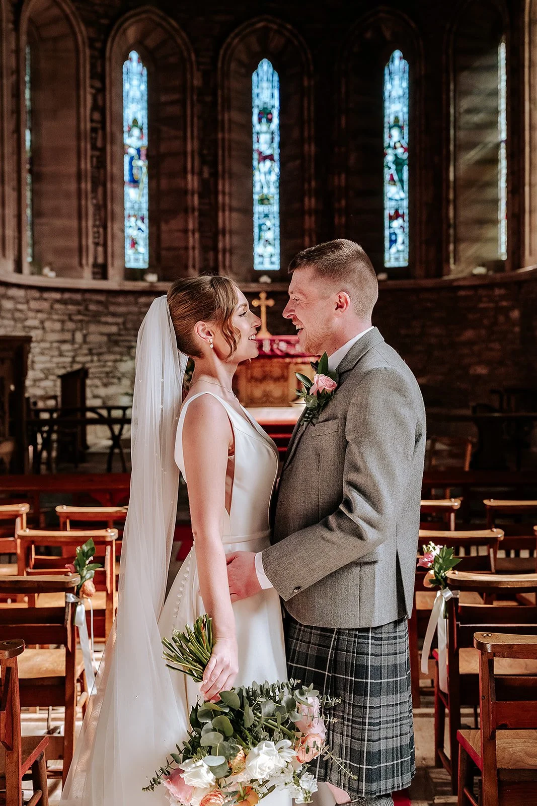 042025Hannah + Ross - Drumtochty Castle - LRP01515.jpg
