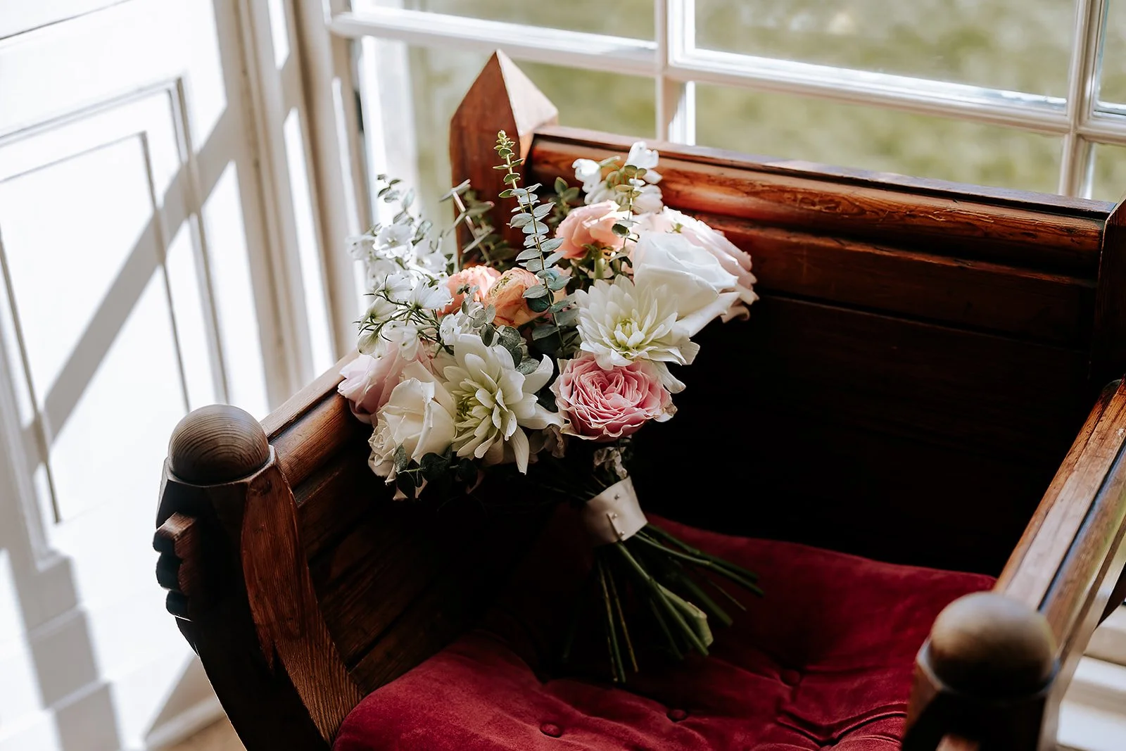 042025Hannah + Ross - Drumtochty Castle - LRP02801.jpg