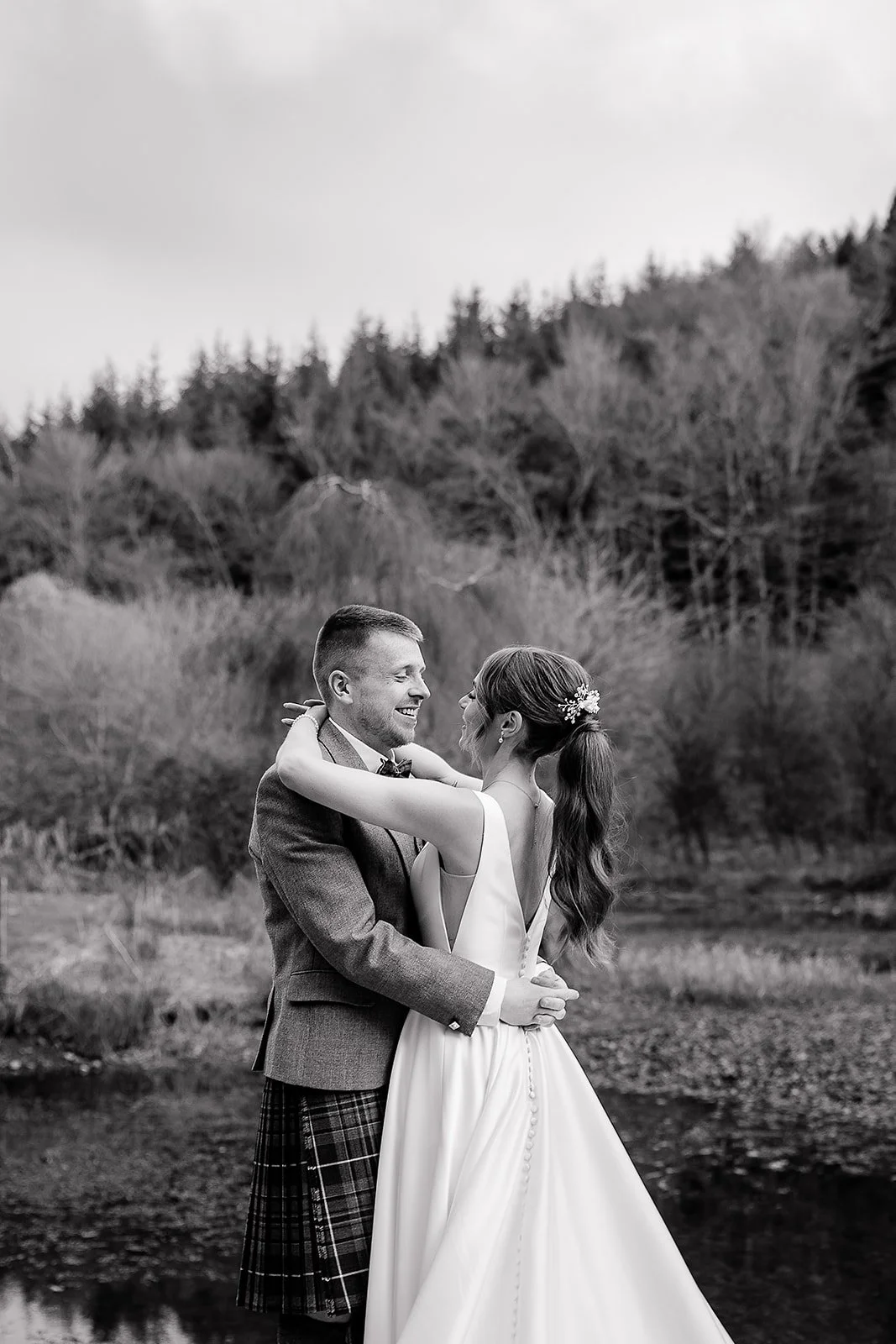 042025Hannah + Ross - Drumtochty Castle - LRP03399.jpg