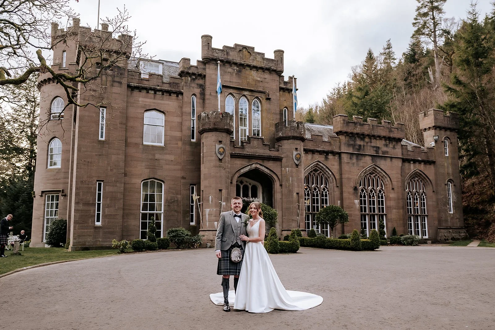 042025Hannah + Ross - Drumtochty Castle - LRP03611.jpg