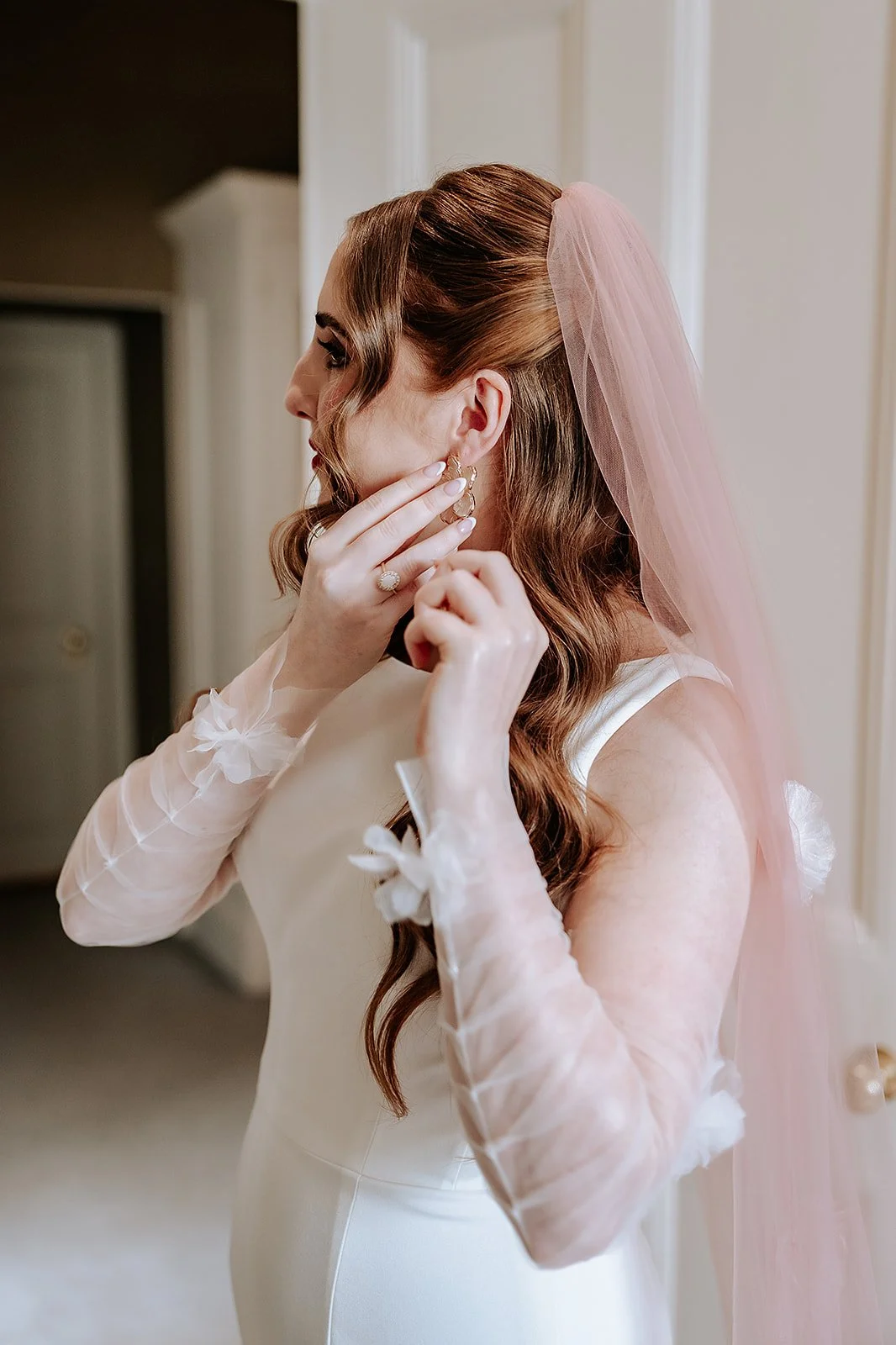 Emma + Rory - Carlowrie Castle - PREVIEWS-20.jpg