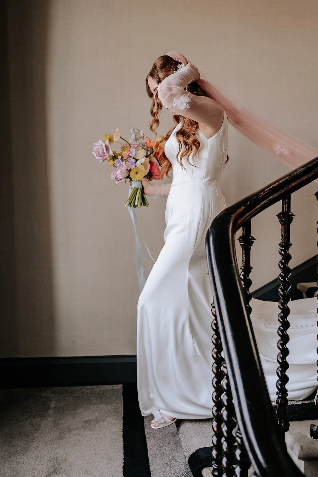 Emma + Rory - Carlowrie Castle - PREVIEWS-22.jpg
