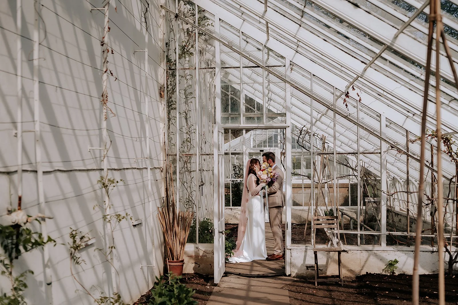 Emma + Rory - Carlowrie Castle - PREVIEWS-64.jpg