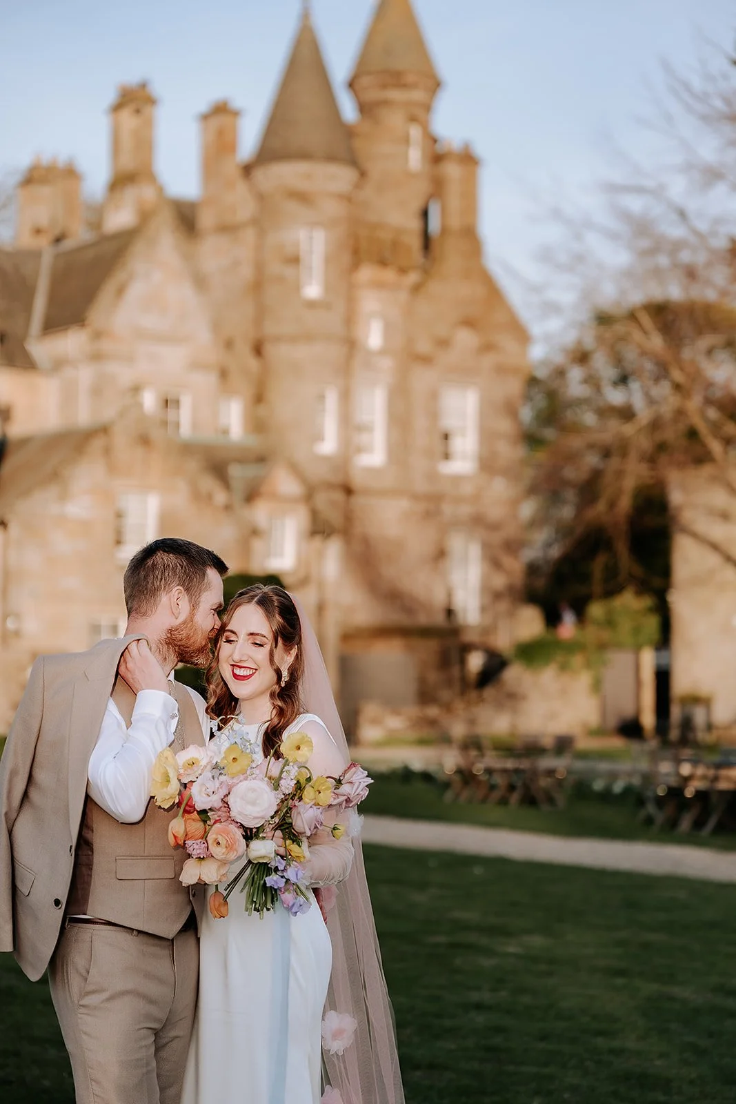 Emma + Rory - Carlowrie Castle - PREVIEWS-118.jpg