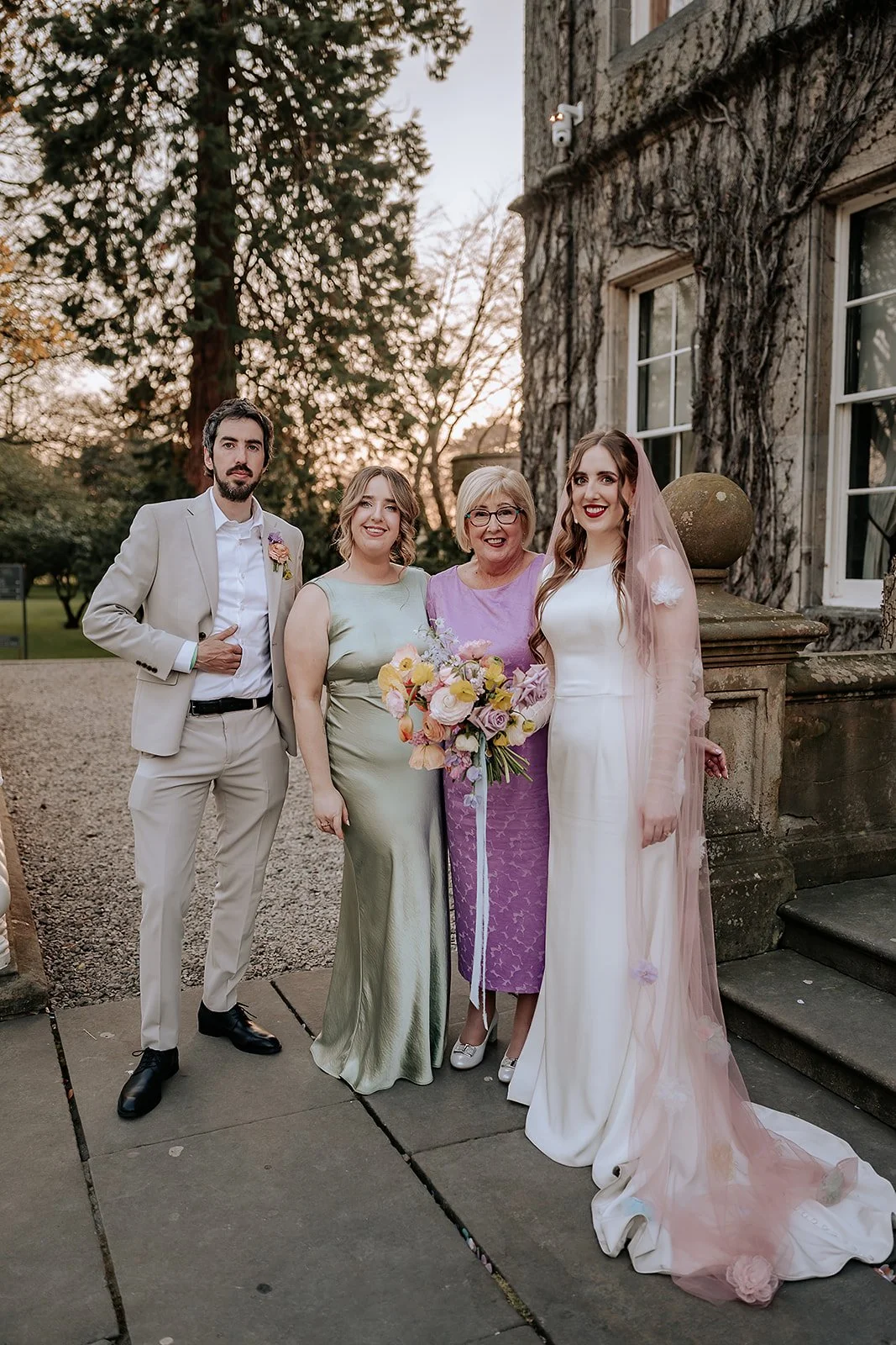 Emma + Rory - Carlowrie Castle - PREVIEWS-126.jpg