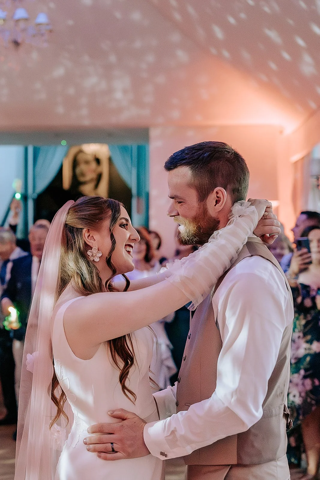 Emma + Rory - Carlowrie Castle - PREVIEWS-134.jpg