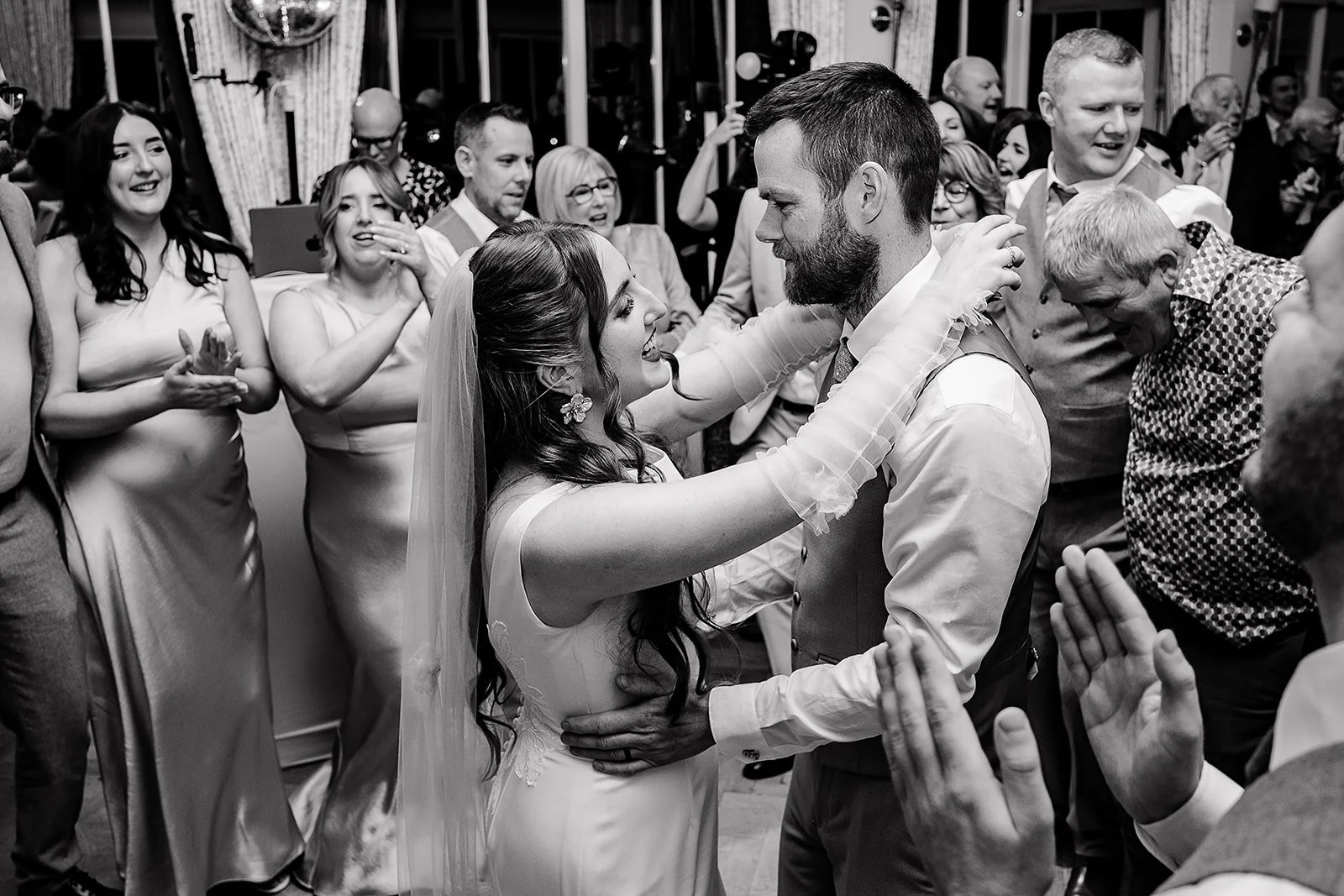 Emma + Rory - Carlowrie Castle - PREVIEWS-135.jpg