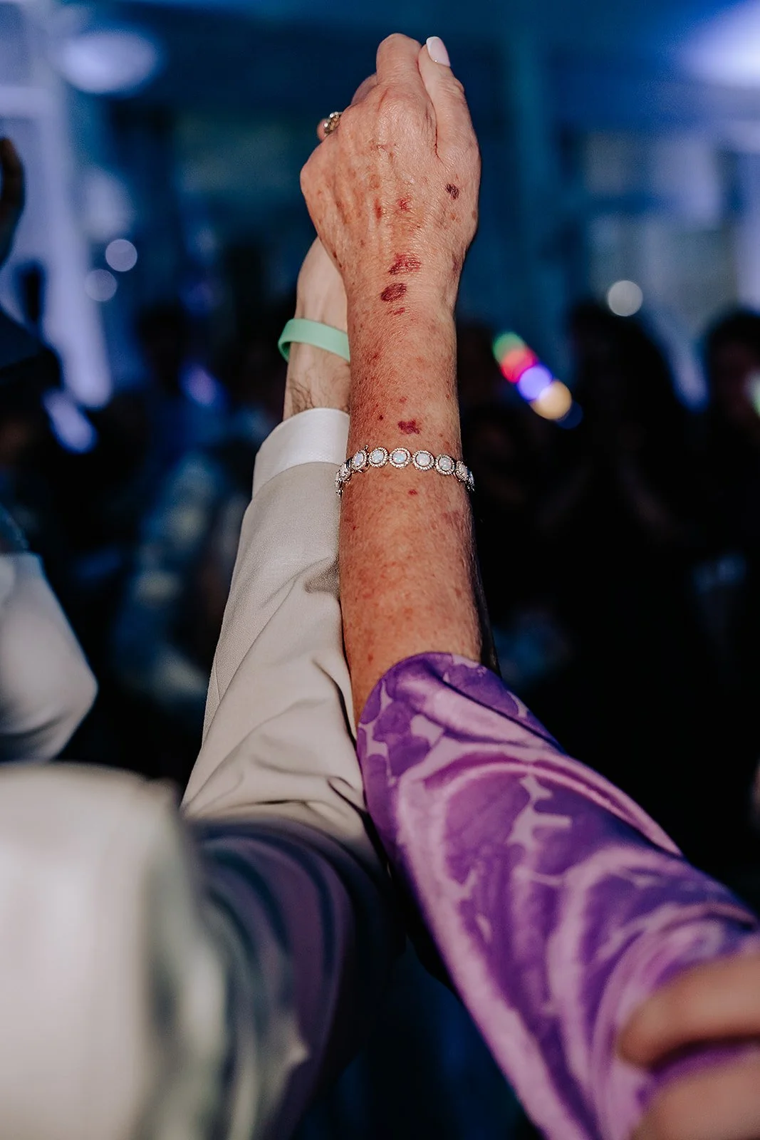 Emma + Rory - Carlowrie Castle - PREVIEWS-136.jpg