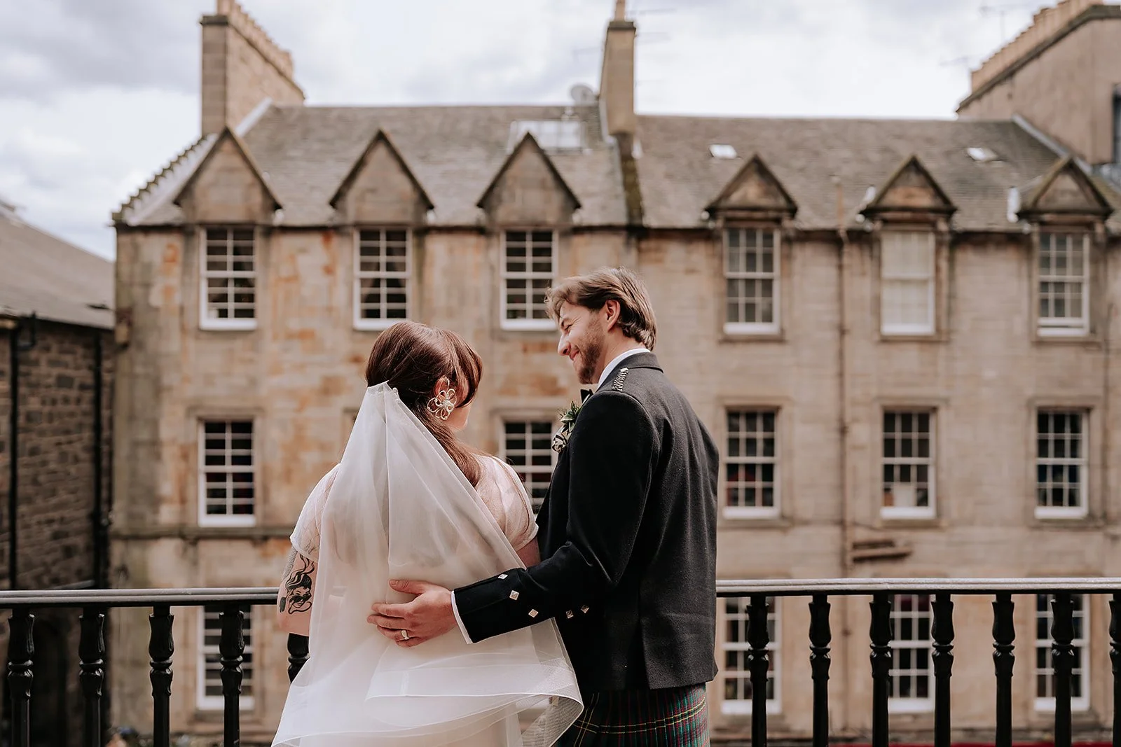 062025Niamh + Keiran - City Chambers107326.jpg