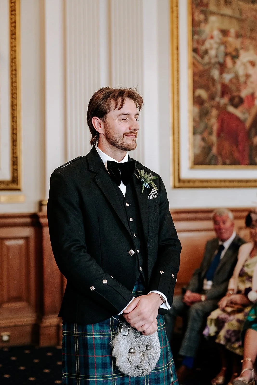 Niamh + Keiran - City Chambers (previews)-5.jpg