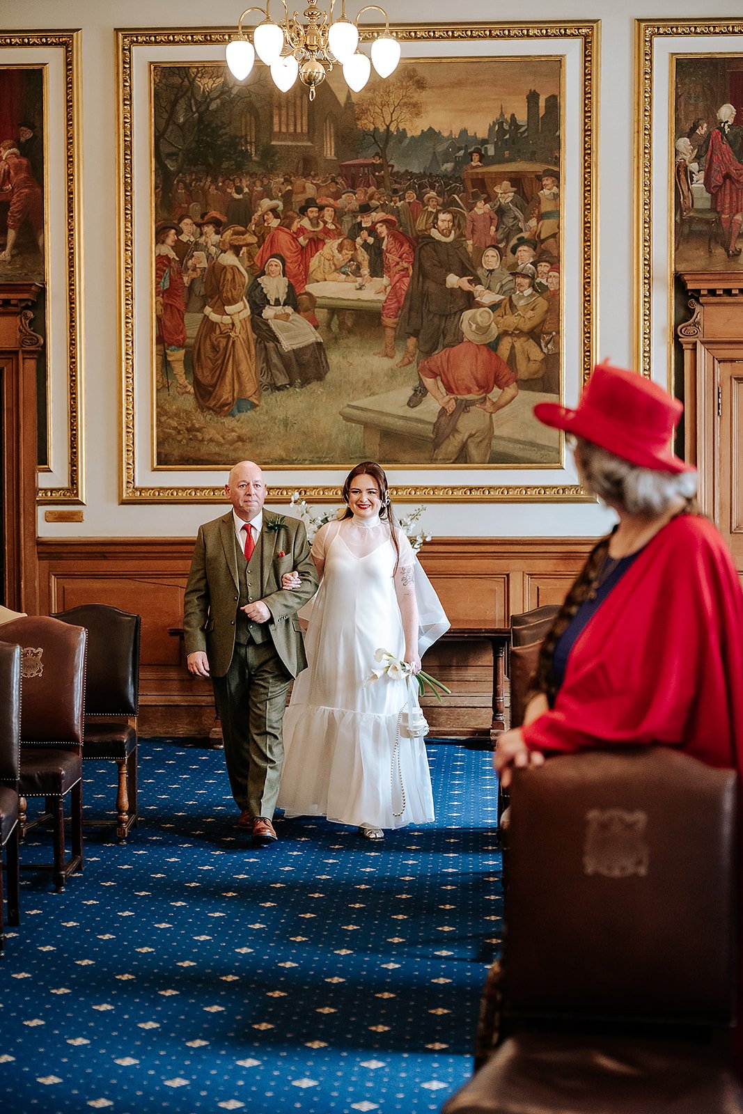 Niamh + Keiran - City Chambers (previews)-6.jpg