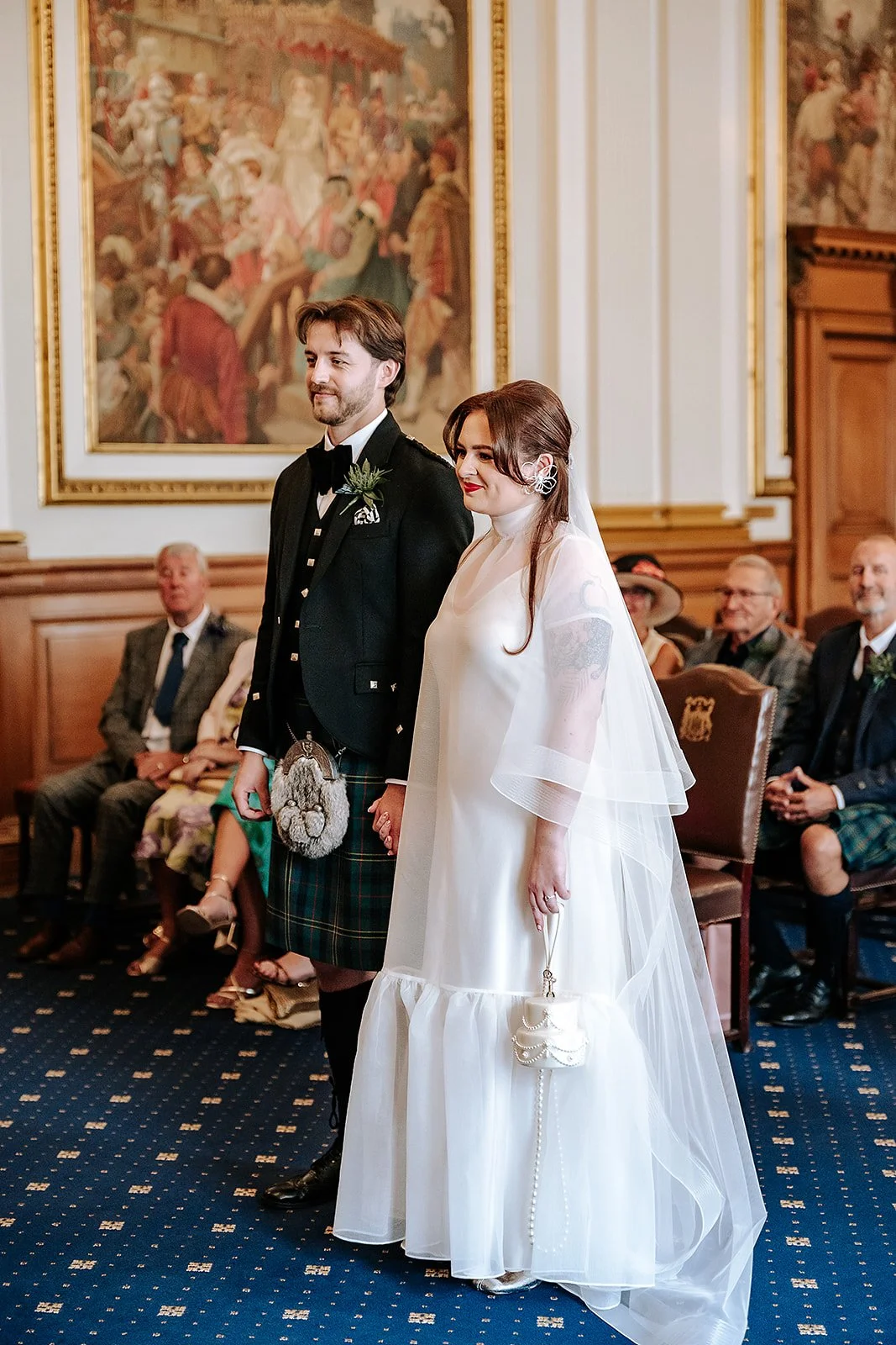 Niamh + Keiran - City Chambers (previews)-9.jpg