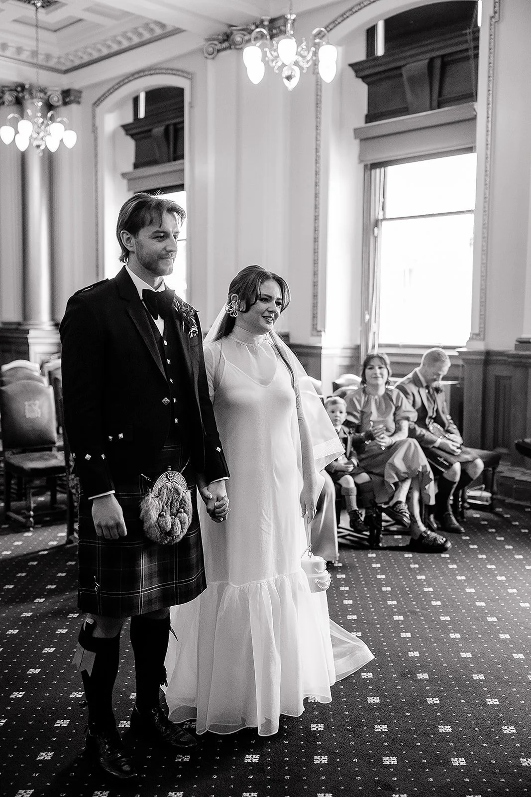 Niamh + Keiran - City Chambers (previews)-10.jpg