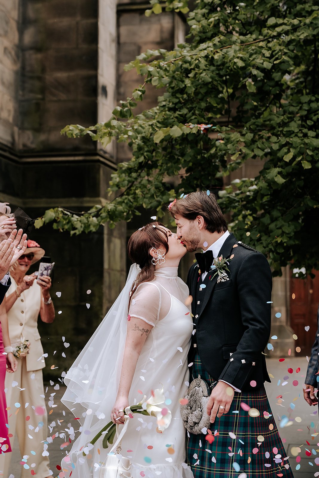 Niamh + Keiran - City Chambers (previews)-23.jpg